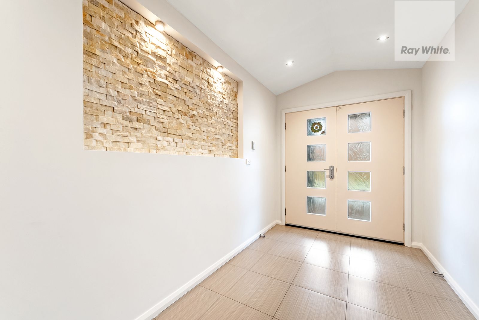 22 Candlebark Drive, Greenvale, VIC 3059