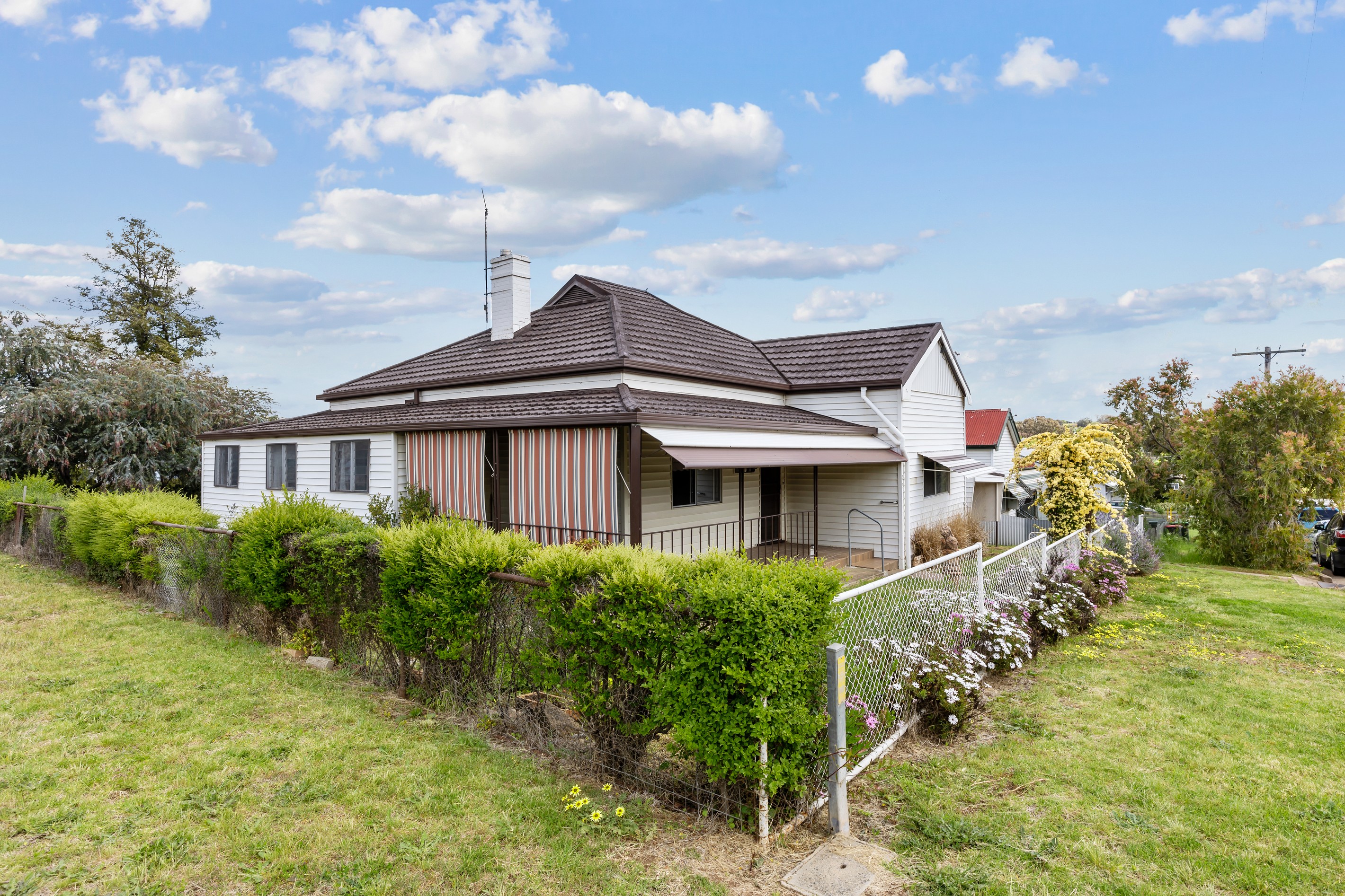 25 Crown Street, Junee, NSW 2663