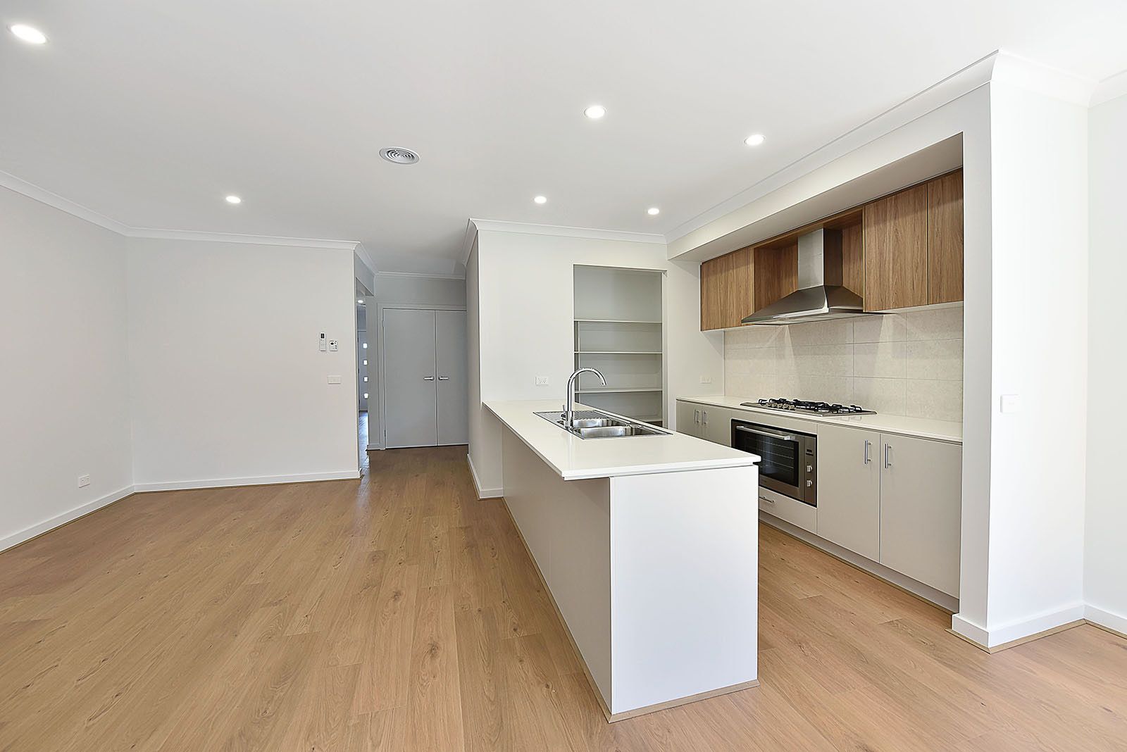 29 Altura Drive — photo 4 of 7