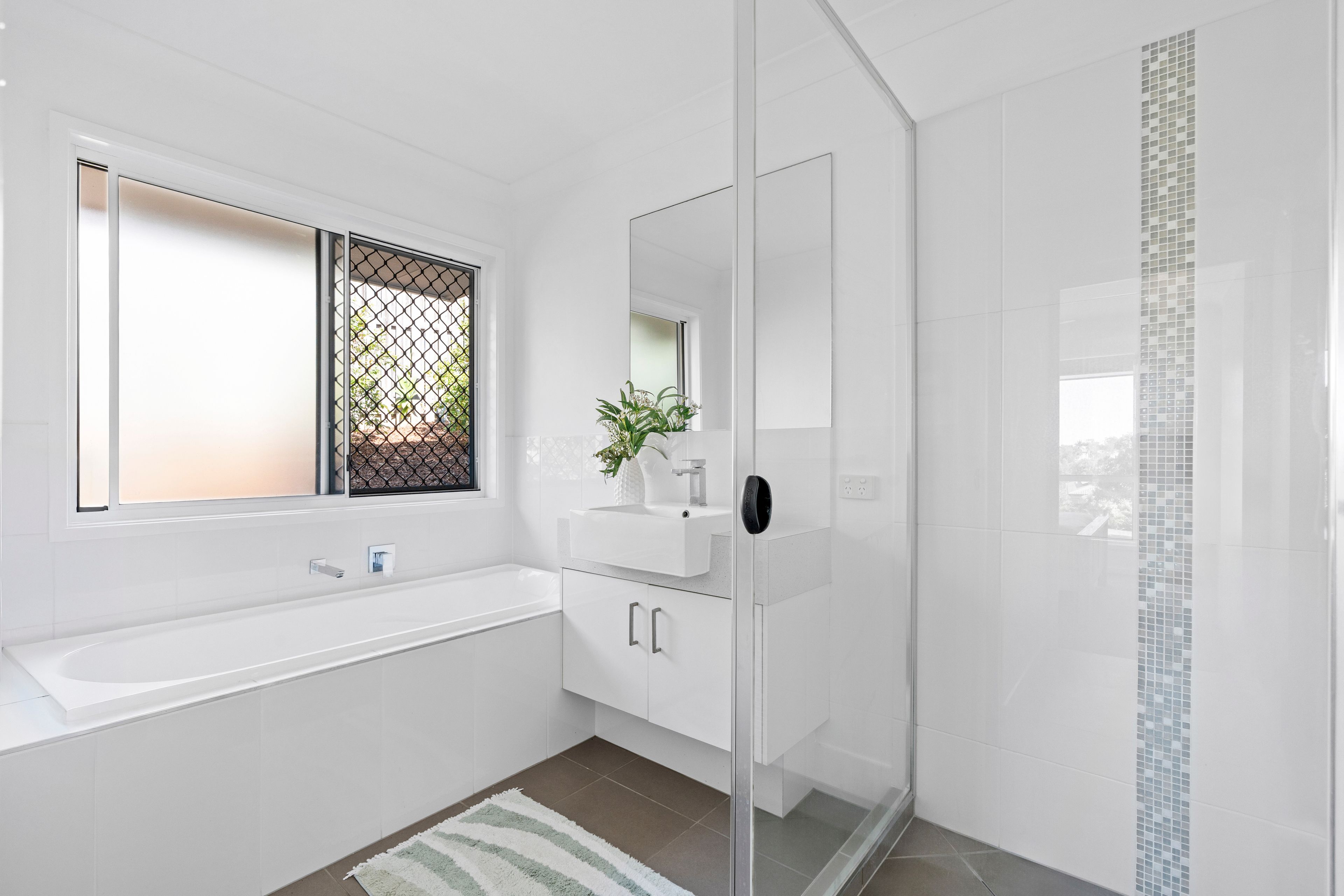 28 Carmen Court — photo 15 of 26