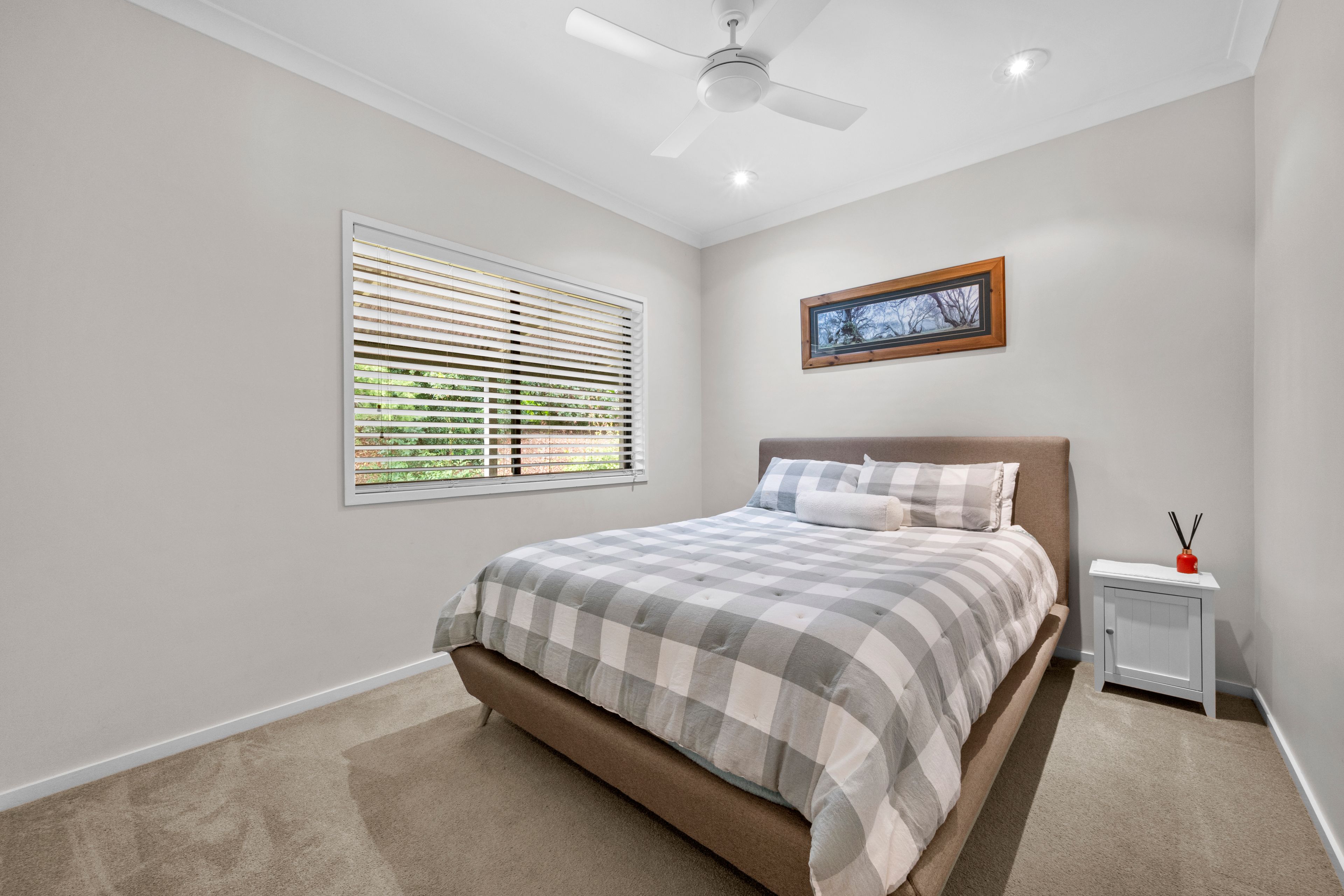 27 Westbourne Drive — photo 12 of 30