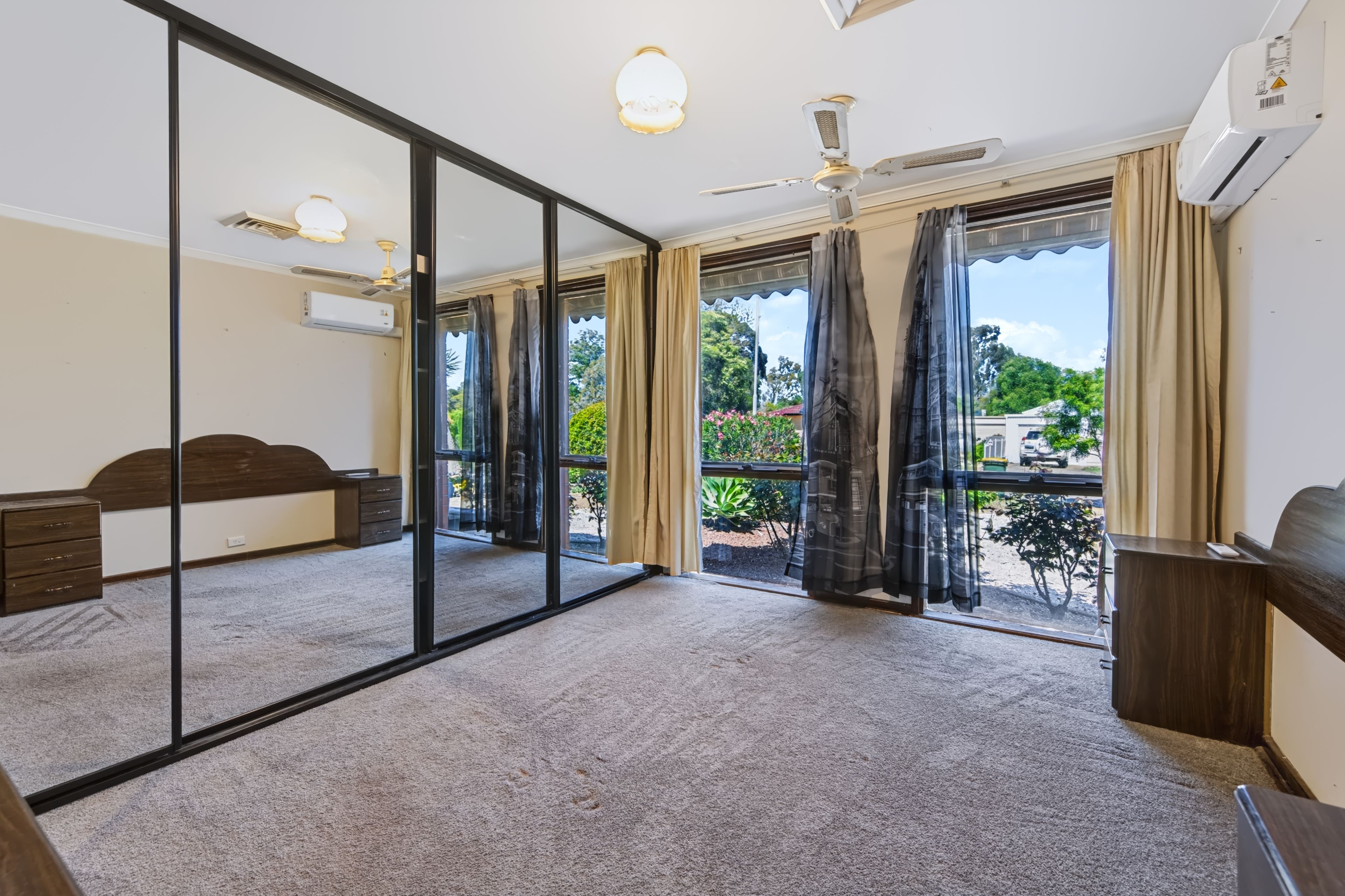 25 Cavenagh Street — photo 8 of 18