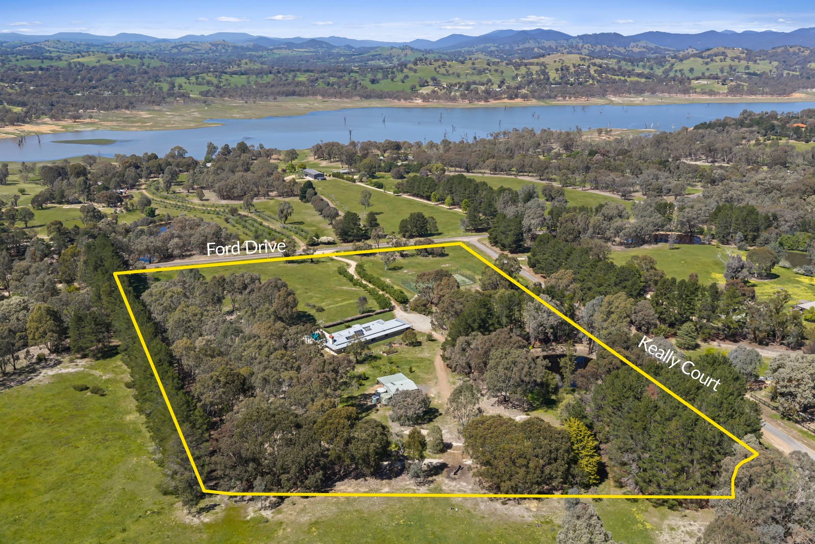 154 Ford Drive, Mansfield, VIC 3722