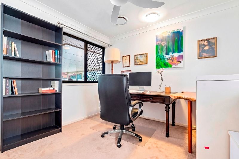 35 Endeavour Drive — photo 12 of 20