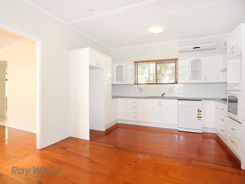 23 Ninth Avenue, Kedron, QLD 4031