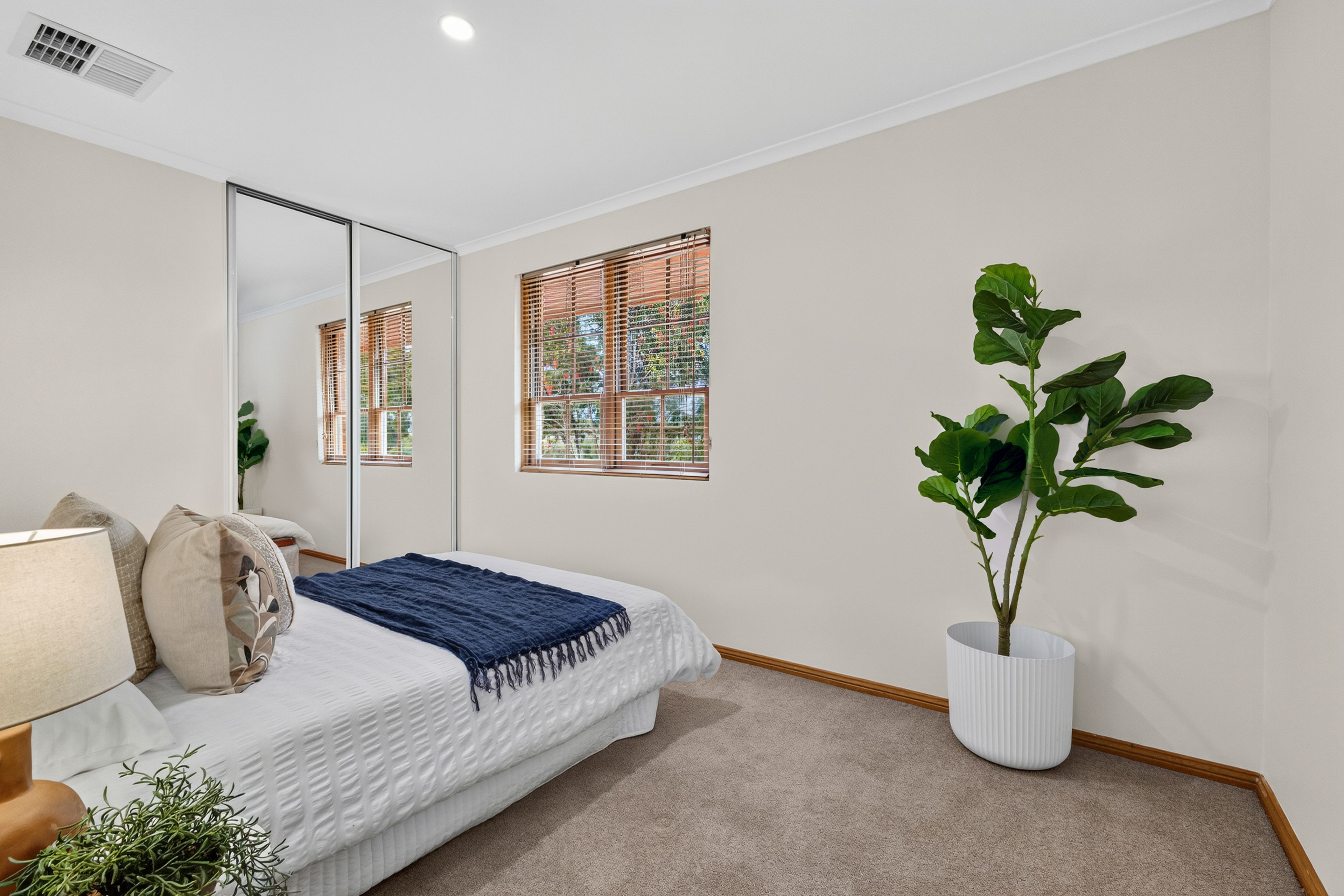 33 Parsons Street — photo 10 of 13