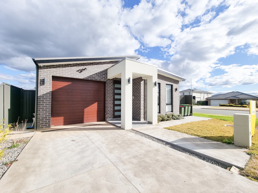 6 Calotis Crescent, Denham Court, NSW 2565