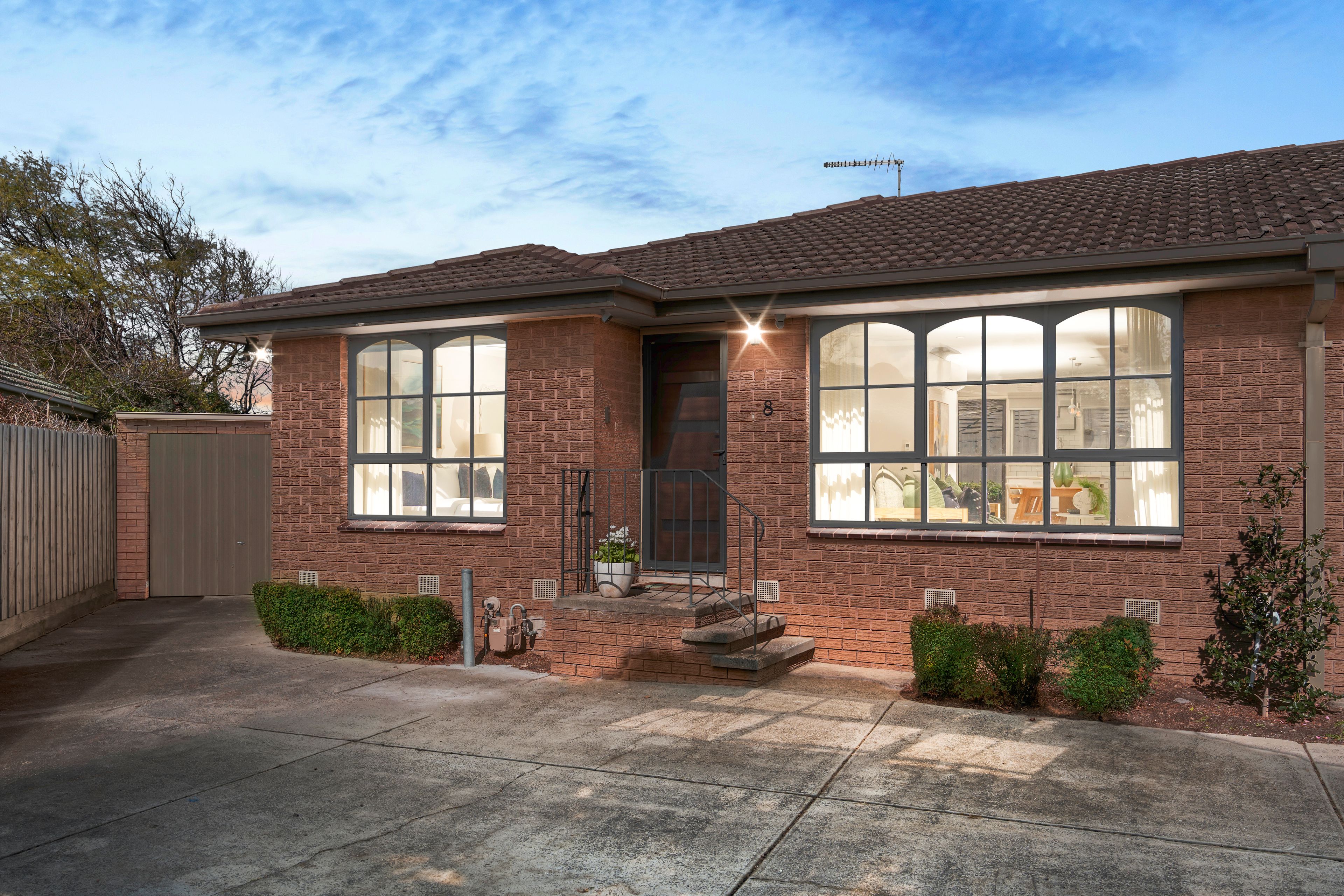 8/38 Eden Street — photo from Ray White The Bayside Group