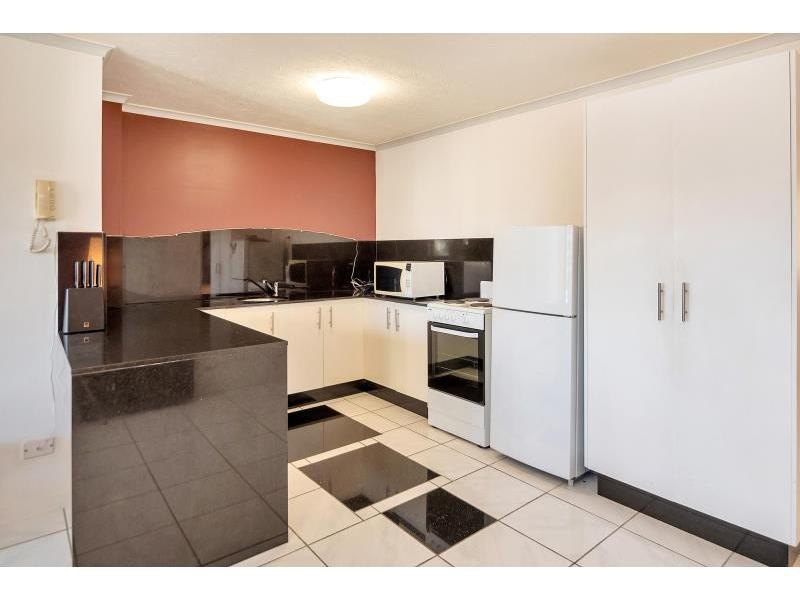 9/9 Bradford Street, Labrador, QLD 4215