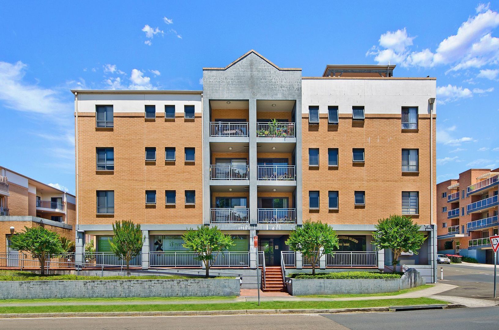 8/22 Herbert Street — photo from Ray White The Ryde Group
