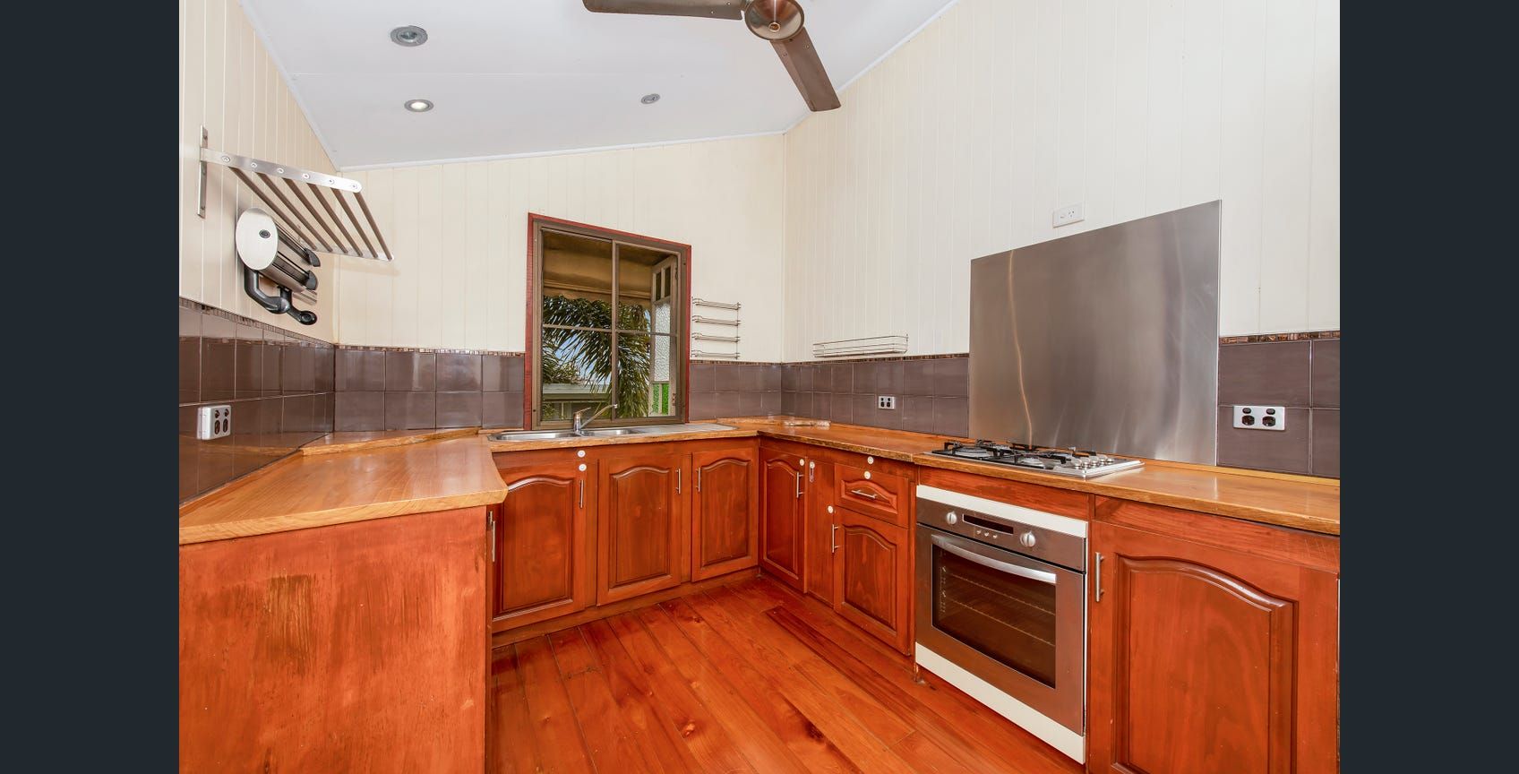 158 Boundary Street, Railway Estate, QLD 4810