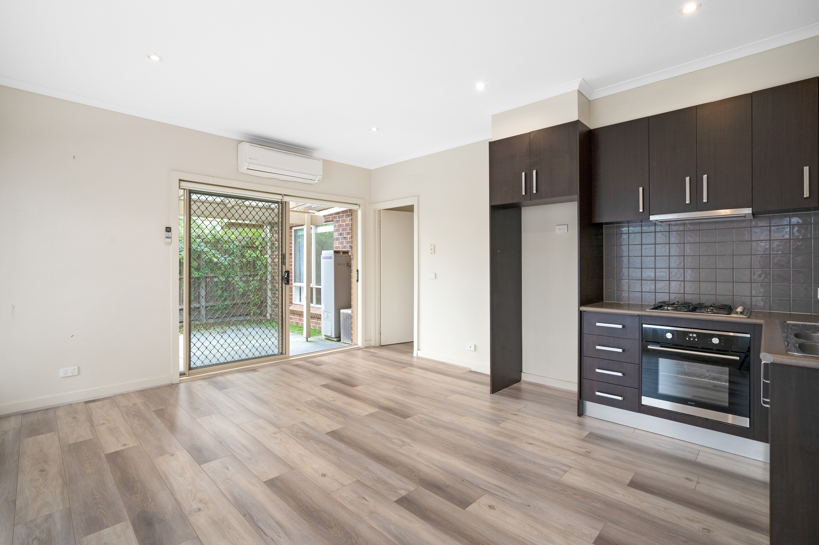 1/30 Highland Street, Kingsbury, VIC 3083