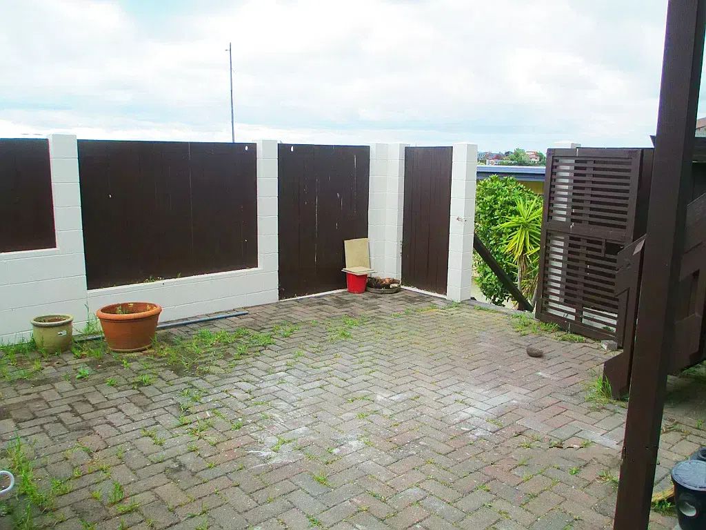 32a Haseler Crescent, Howick, Manukau City