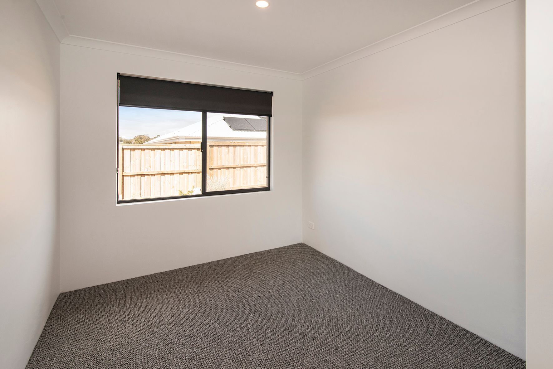 4 Maclaren Crescent — photo 12 of 15