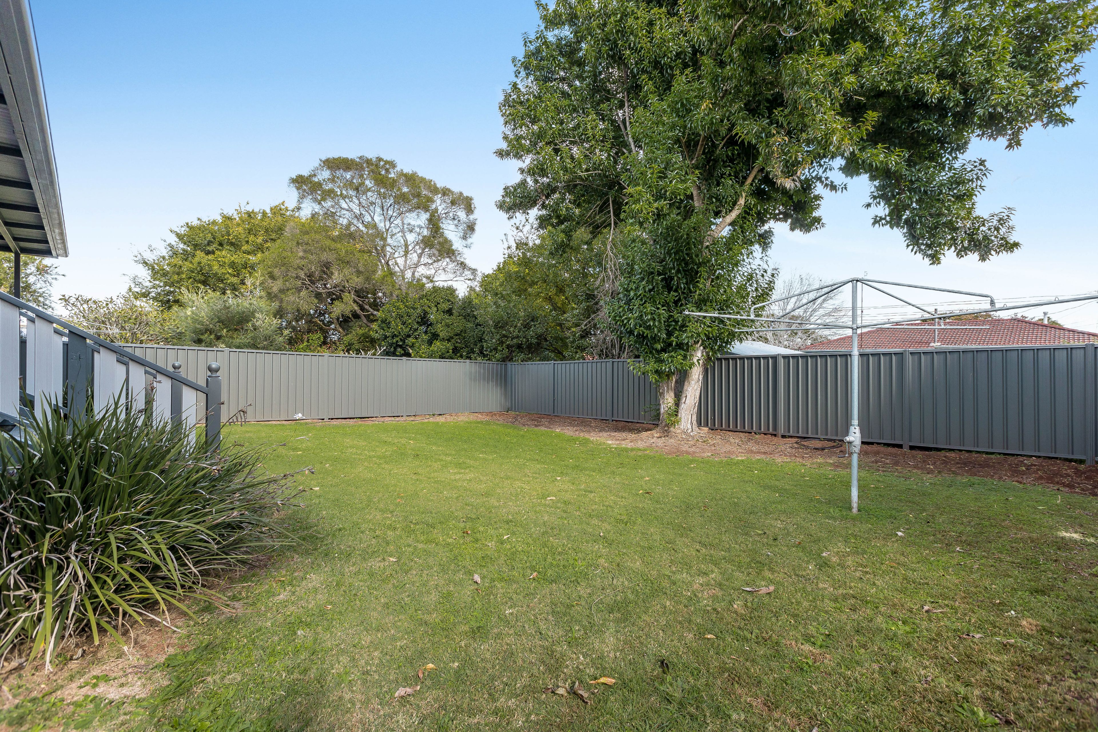 3 Milton Street, Kearneys Spring, QLD 4350