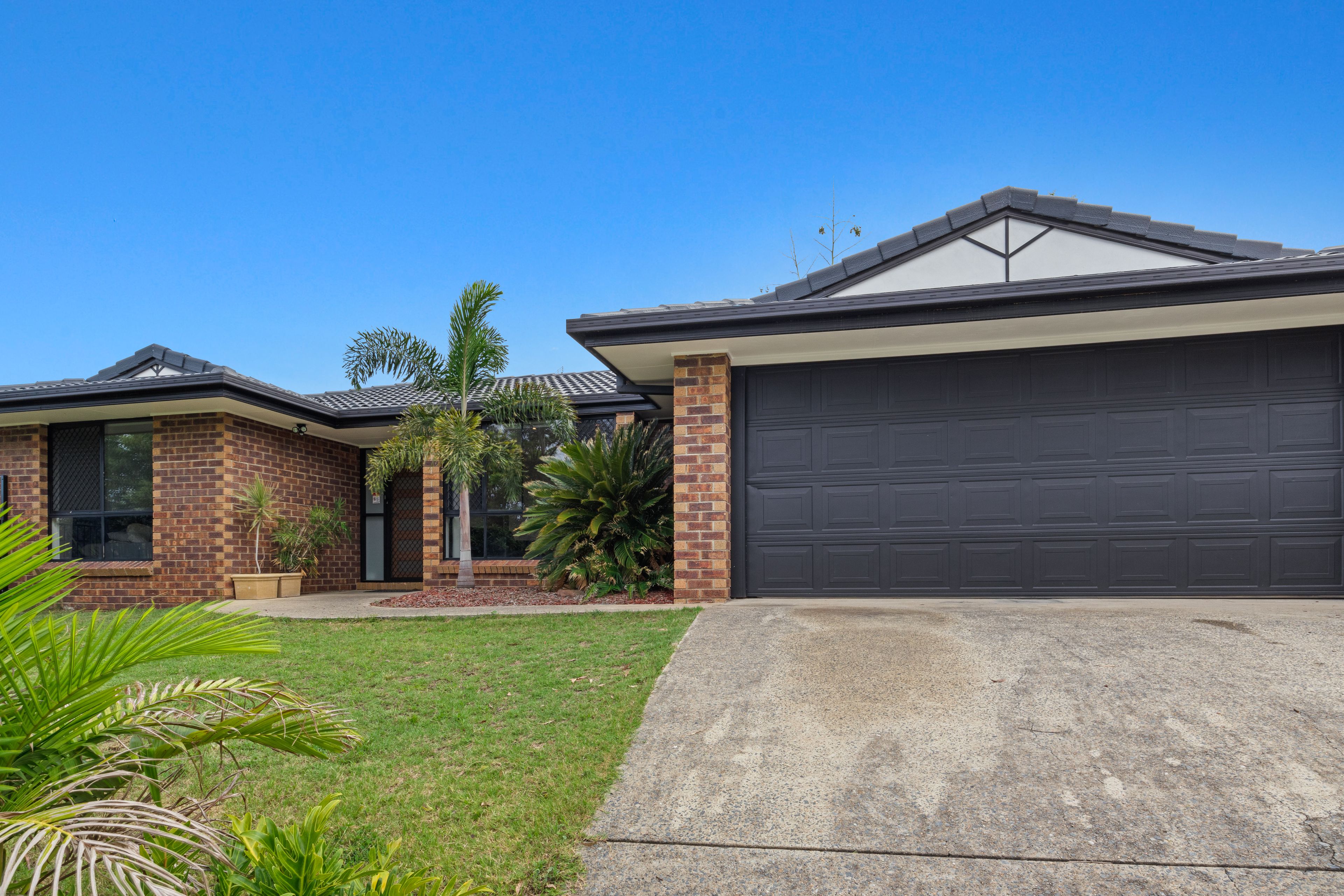 7 Valentino Close, Parkwood QLD 4214