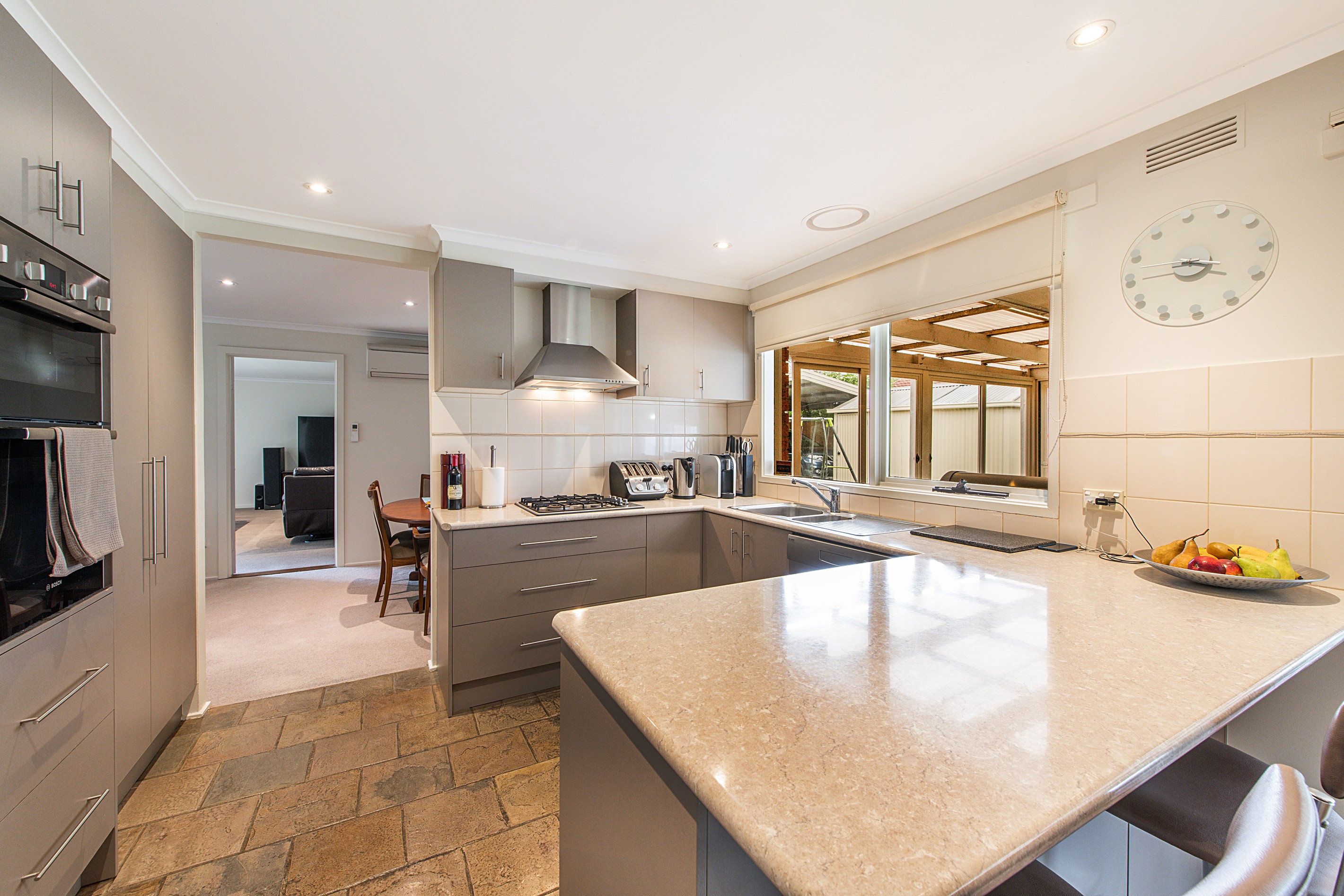 2 Sheraton Crescent, Ferntree Gully, VIC 3156