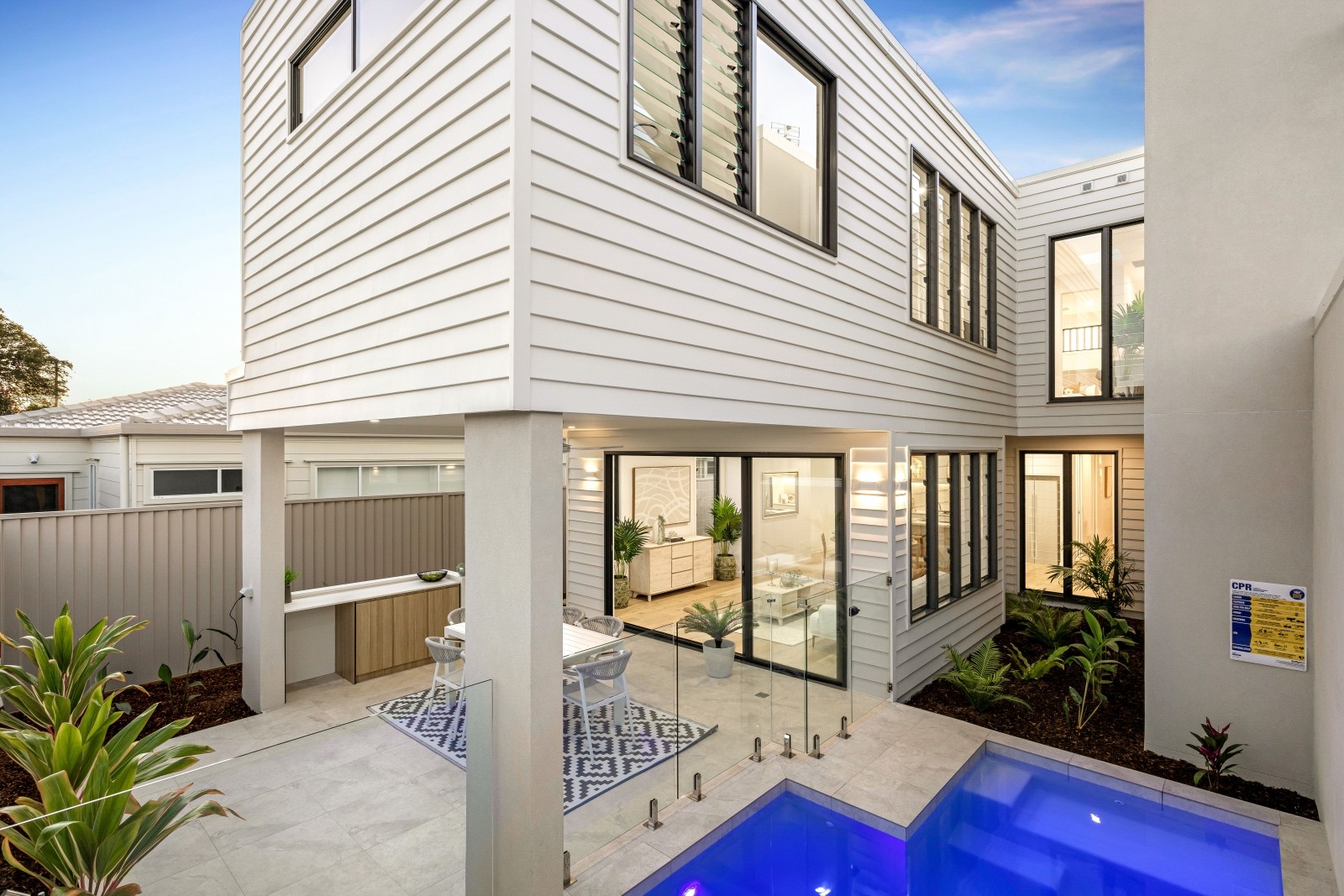 2/8 Tagera Street, Warana, QLD 4575