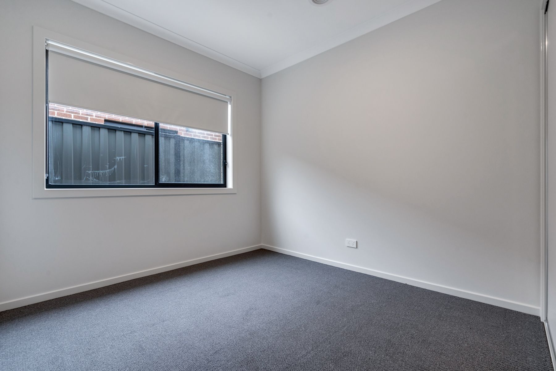 82 Molesworth Crescent — photo 12 of 21