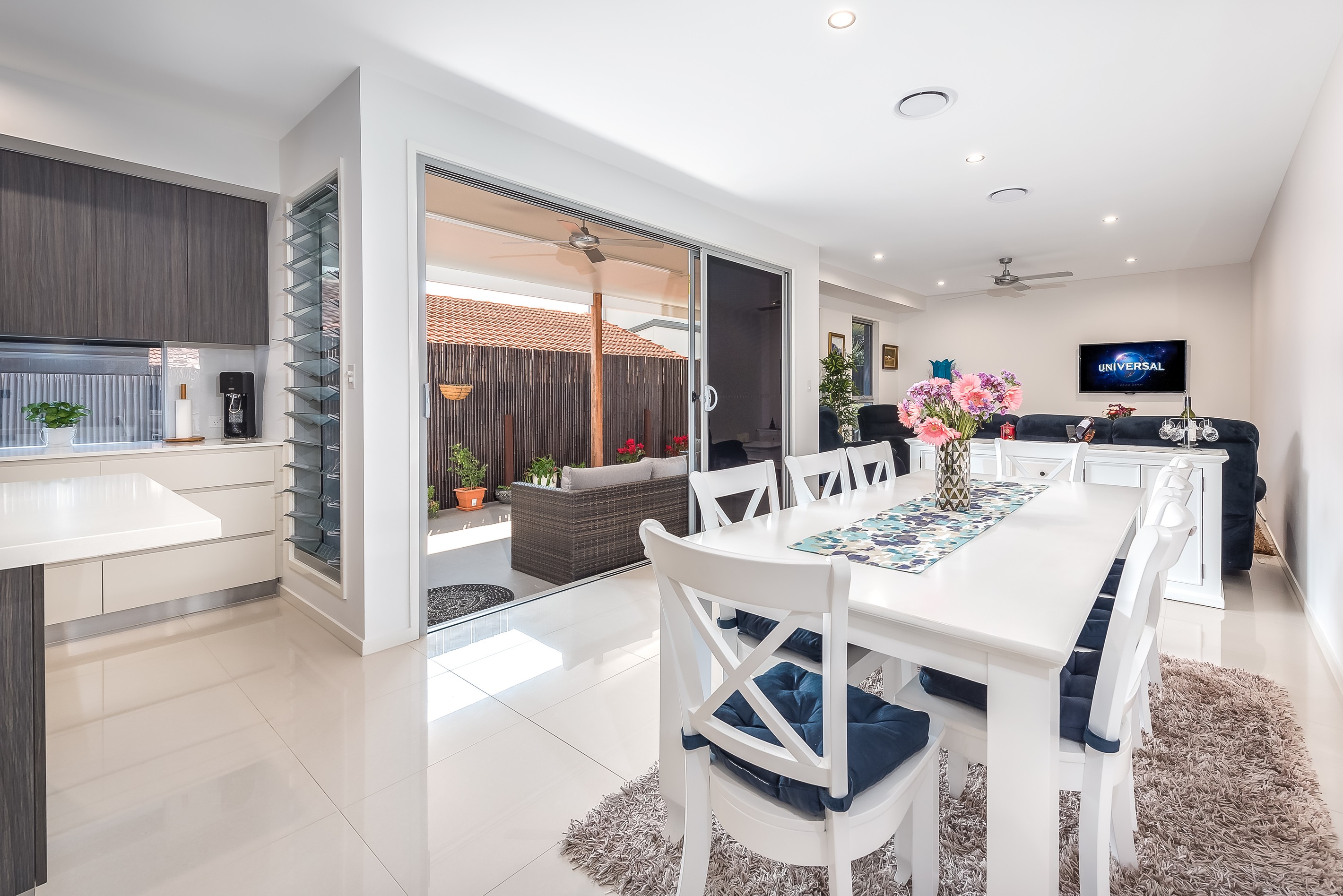 2/9 Nankeen Avenue, Paradise Point, QLD 4216