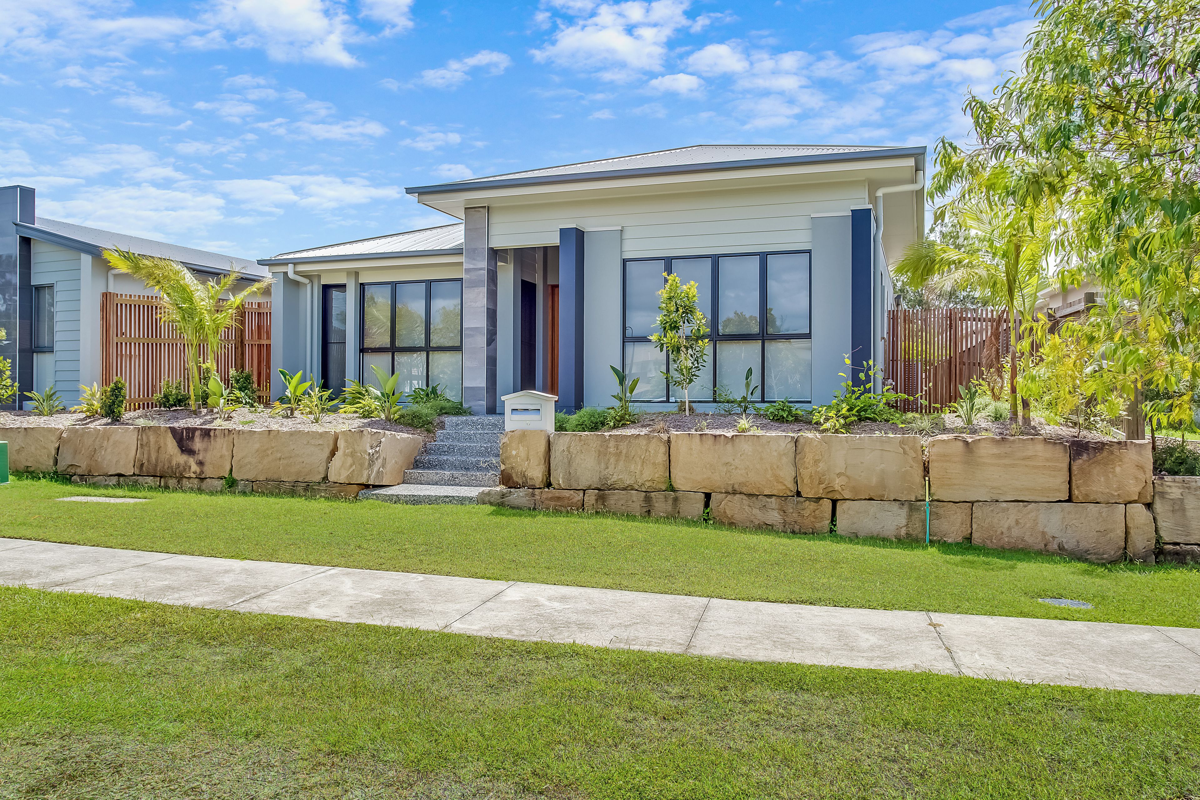 8 & 10 Limmen Street, PIMPAMA, QLD 4209