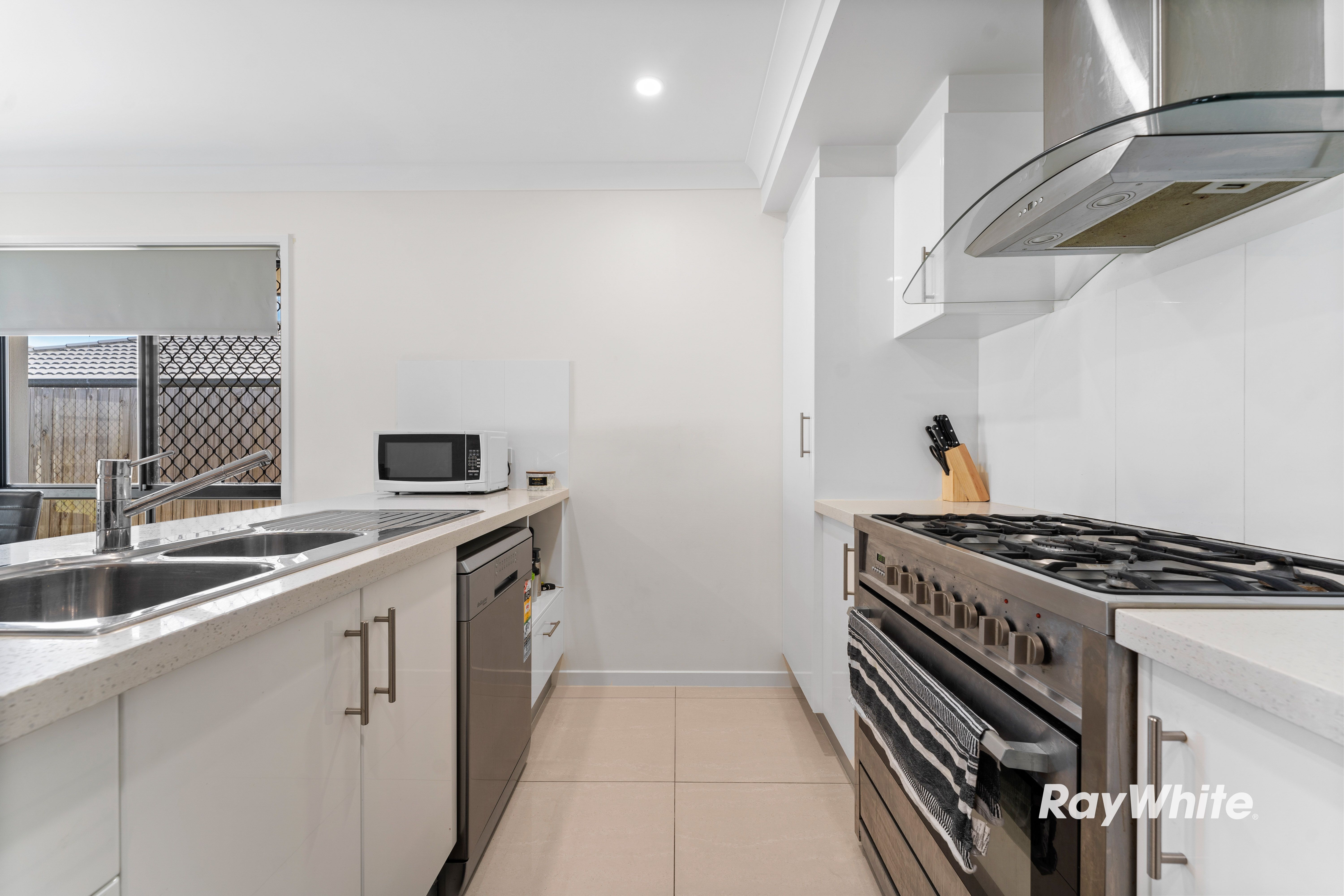 25 Irma Circuit, Park Ridge, QLD 4125