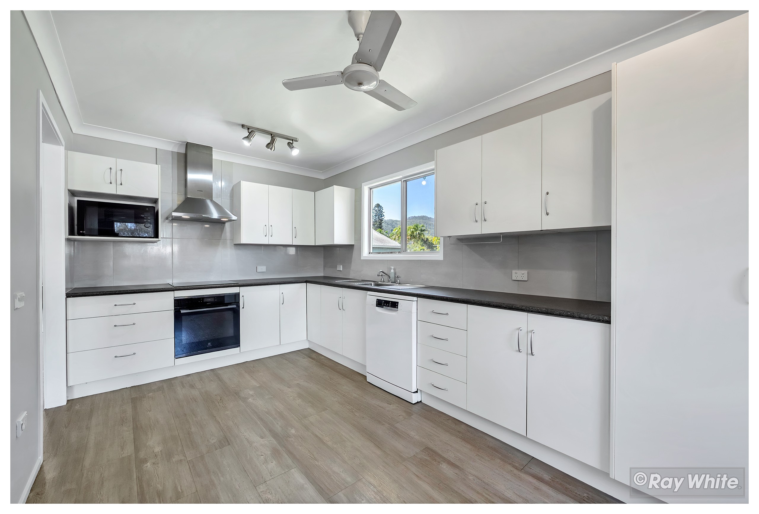 74 Dee Street, Koongal, QLD 4701