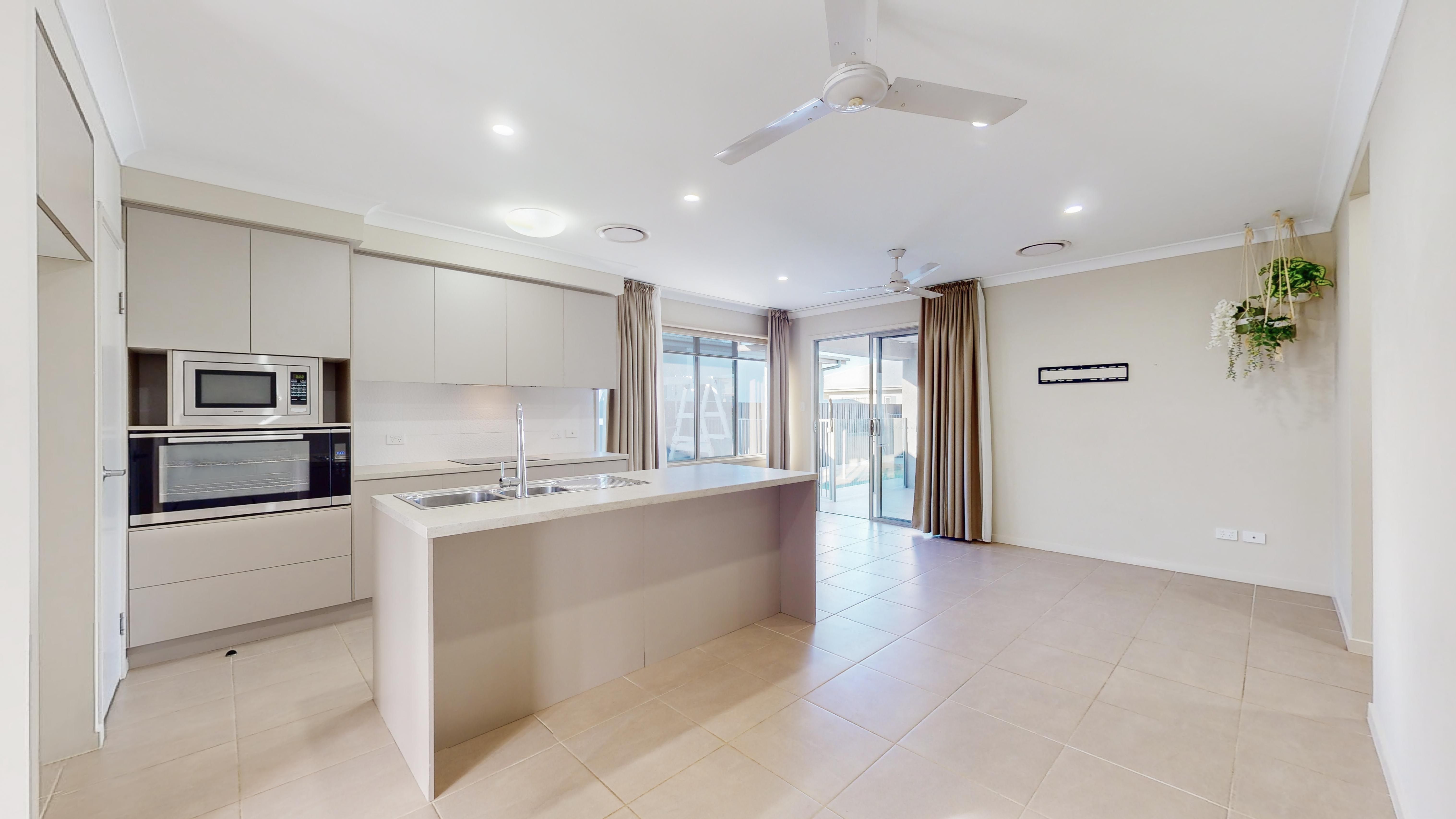 28 Emperor Boulevard, Burdell, QLD 4818
