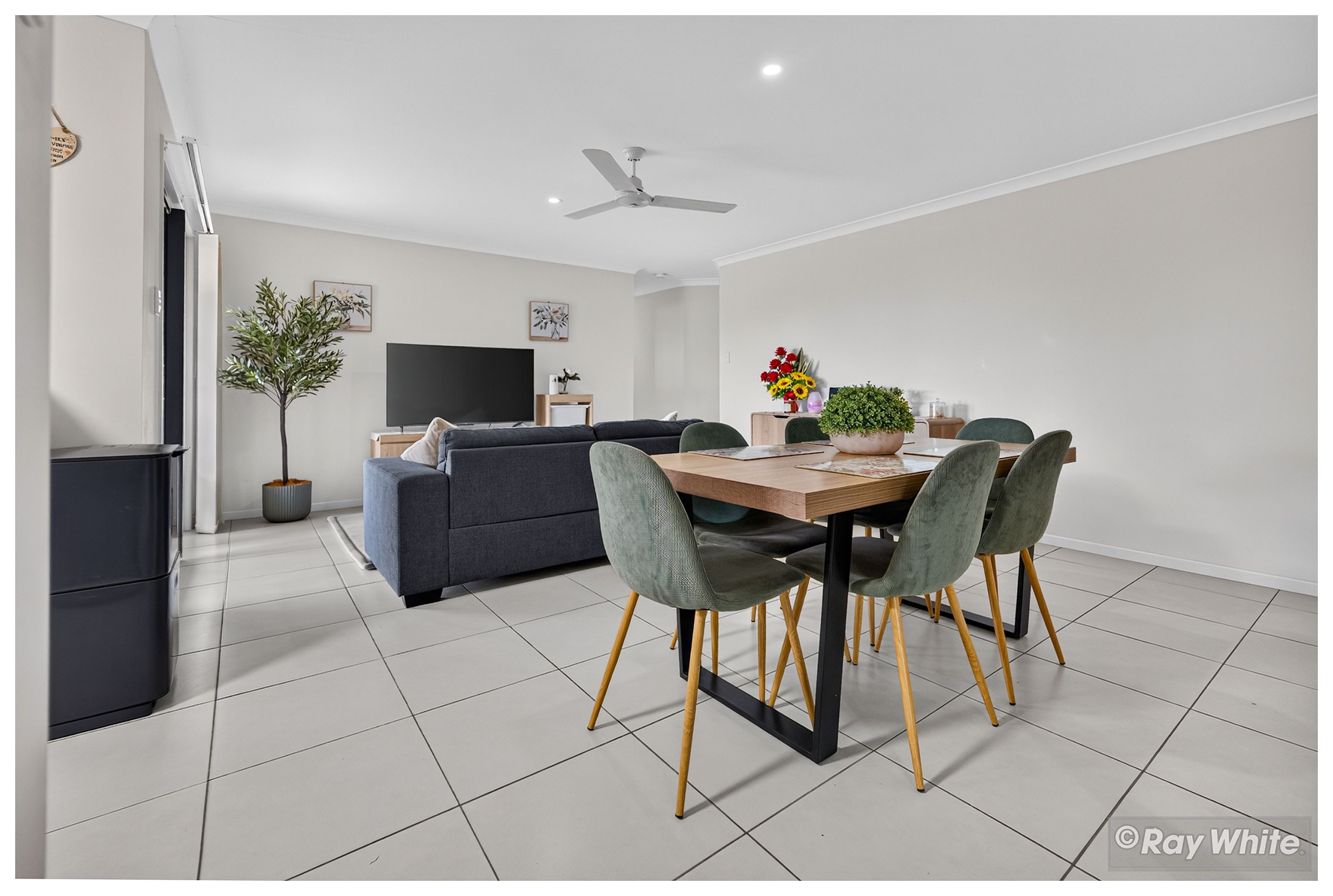 19 Doongarra Crescent — photo 7 of 30