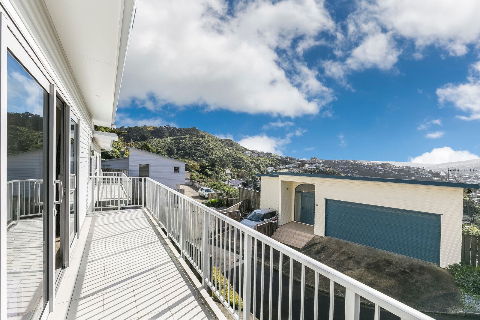 7f Marjory Close, Broadmeadows, Wellington City