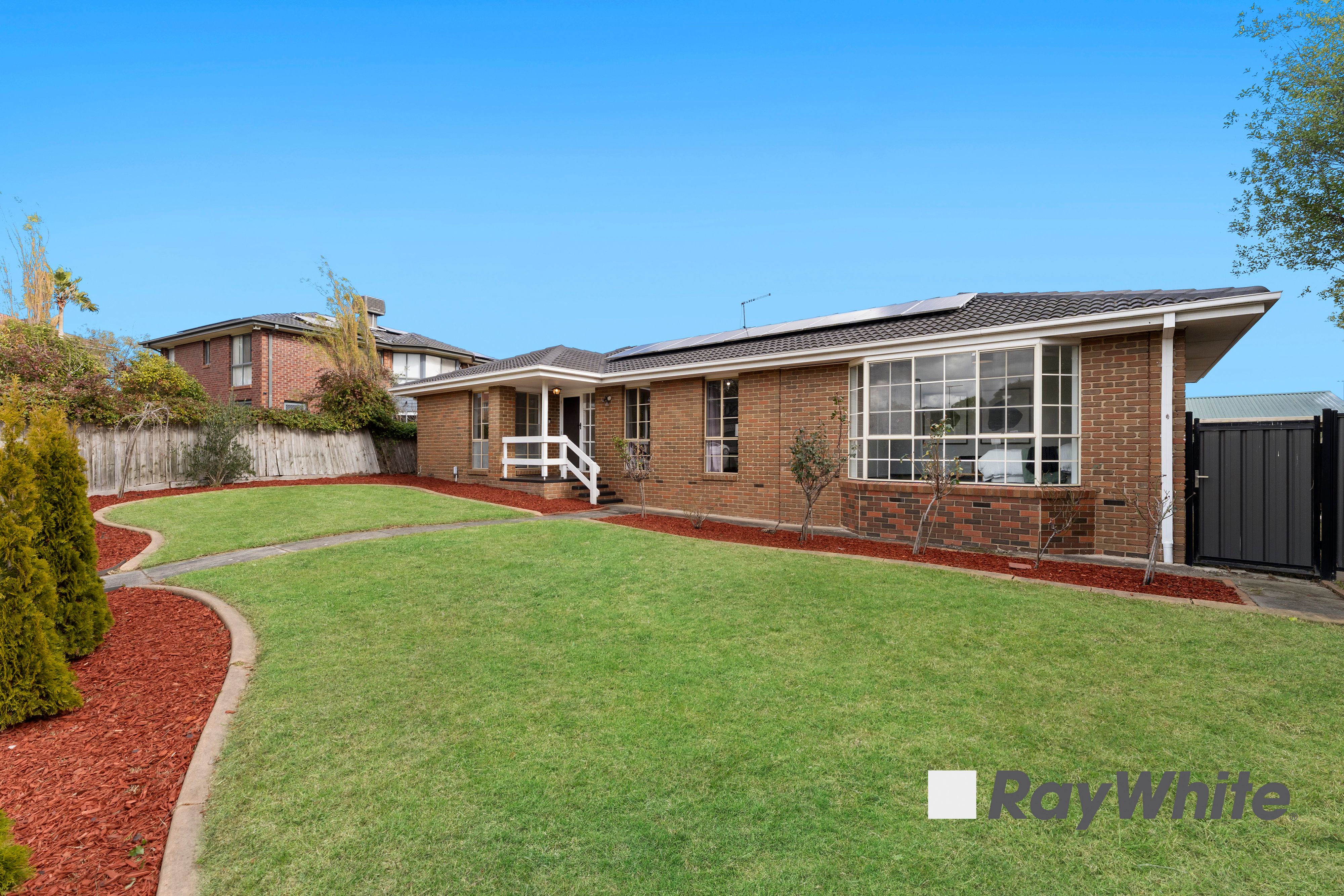 43 Huxley Crescent, Endeavour Hills, VIC 3802