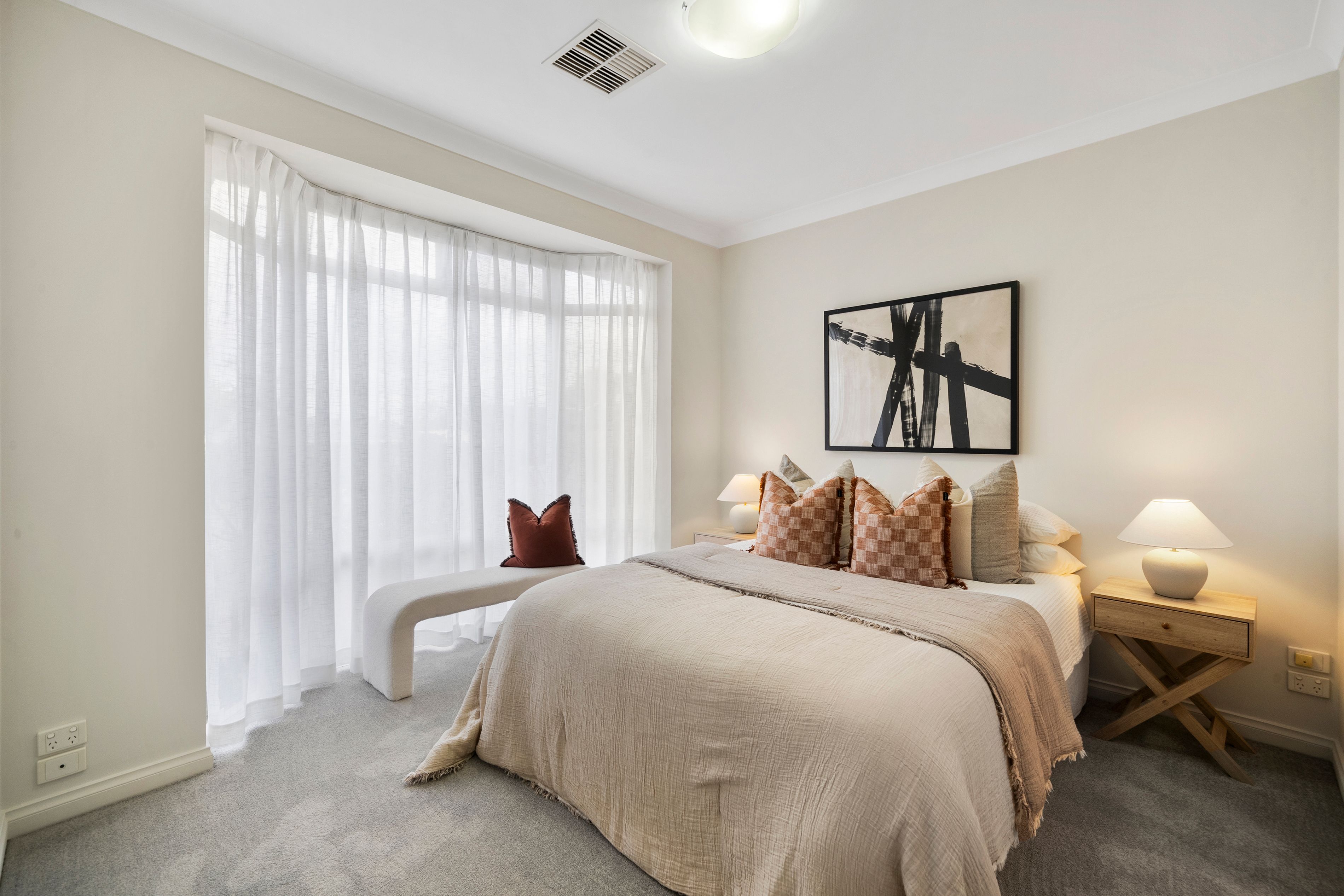 8 Zenobia Crescent — photo 9 of 15