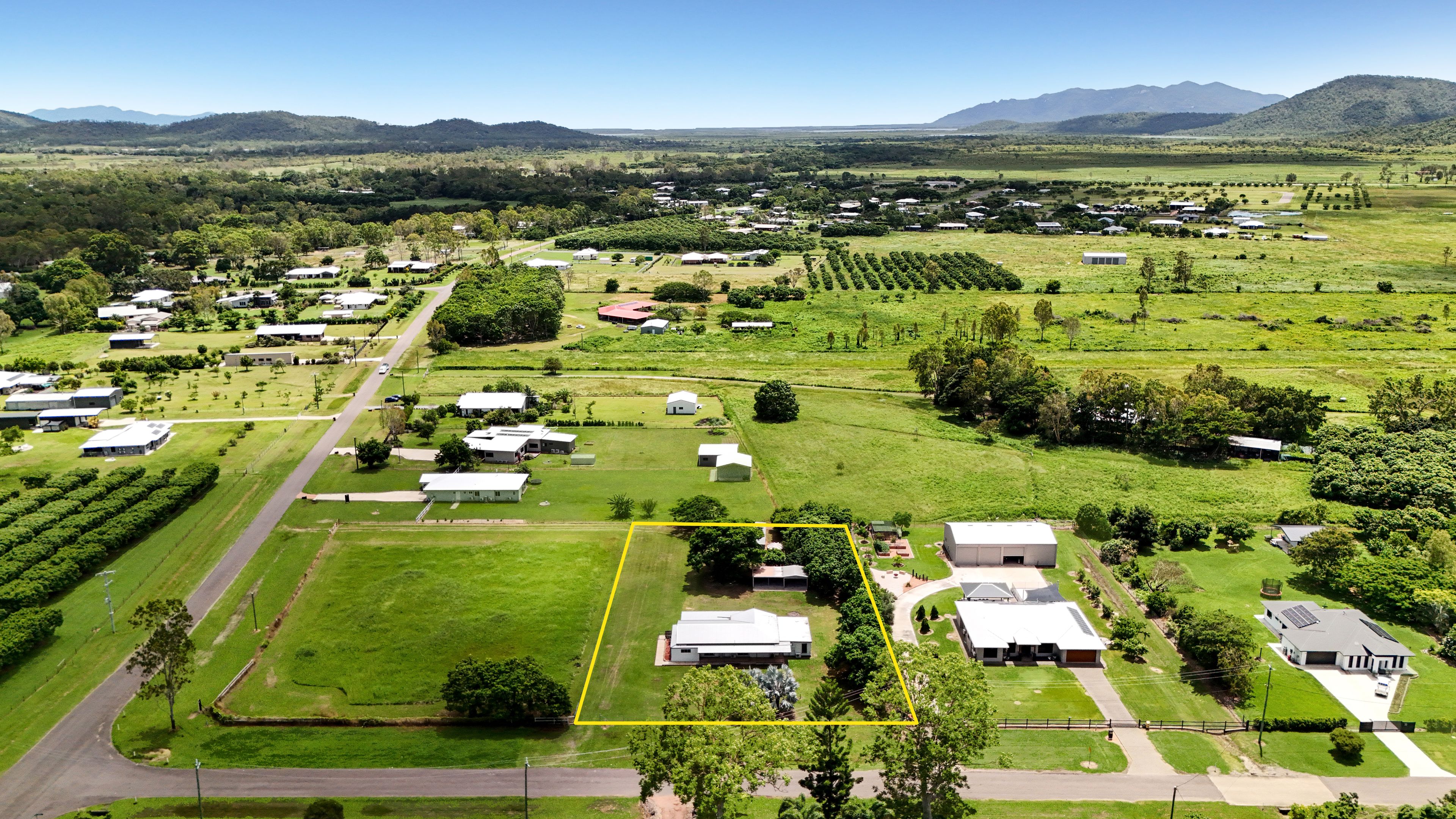 1B Renwick Court, Alligator Creek, QLD 4816