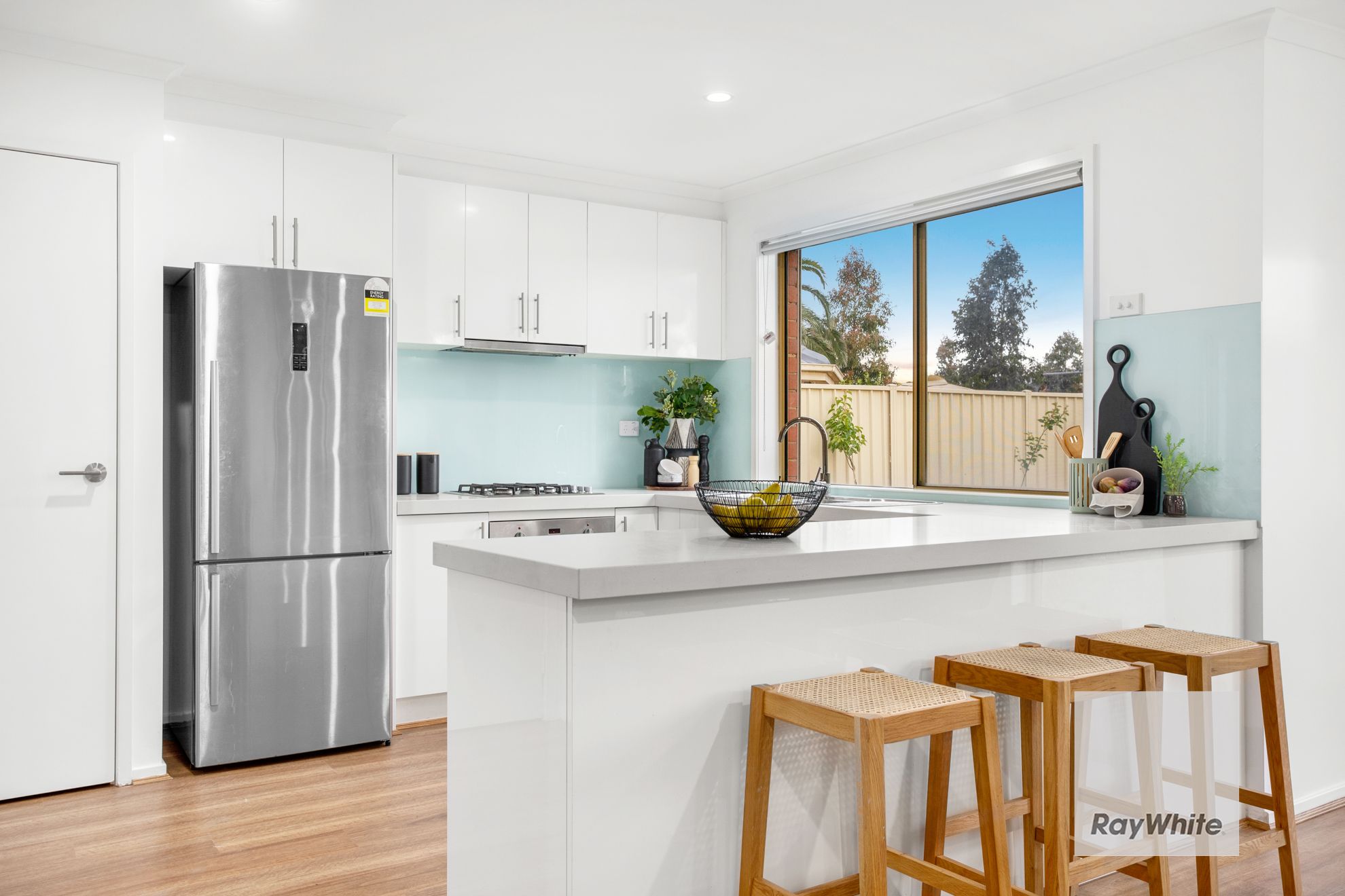27 Tussock Crescent — photo 6 of 20