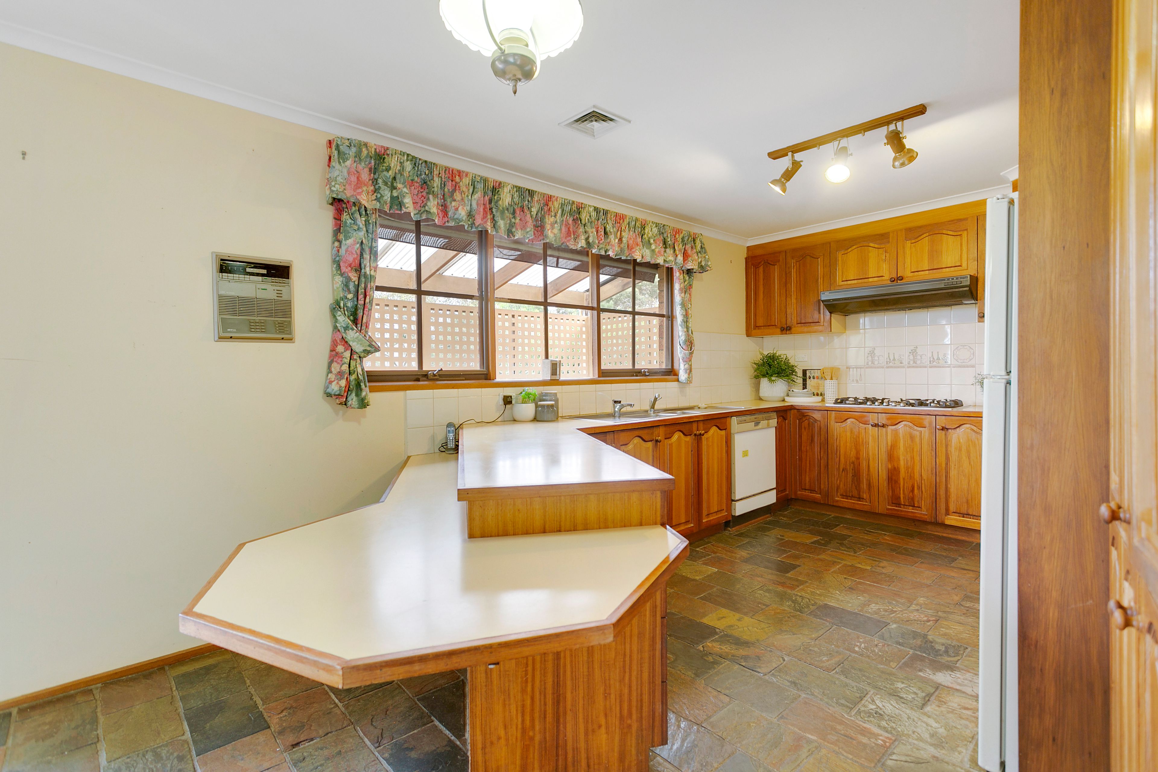 17 Balmerino Square, Frankston, VIC 3199