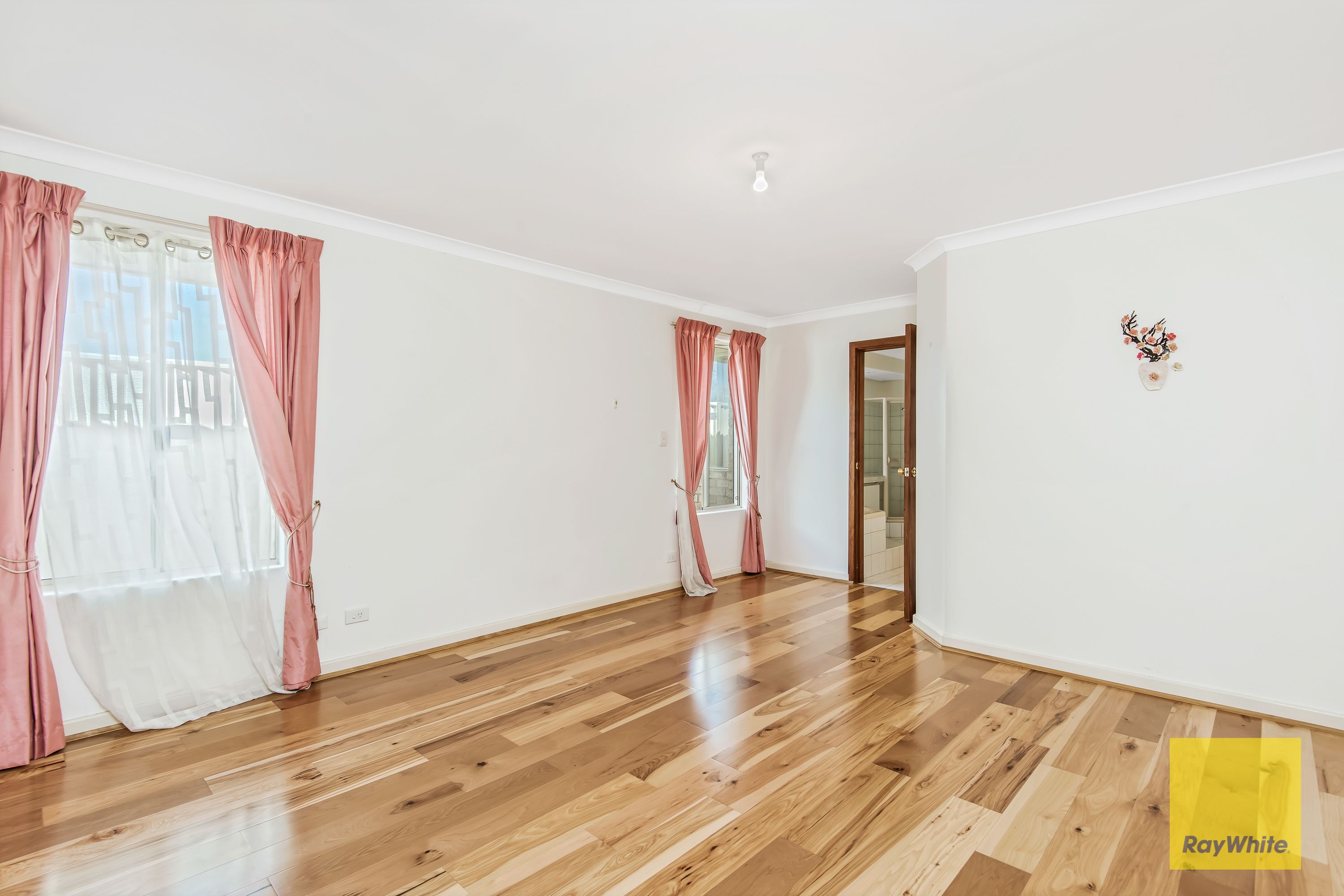 5 Pitt Court, Morley, WA 6062