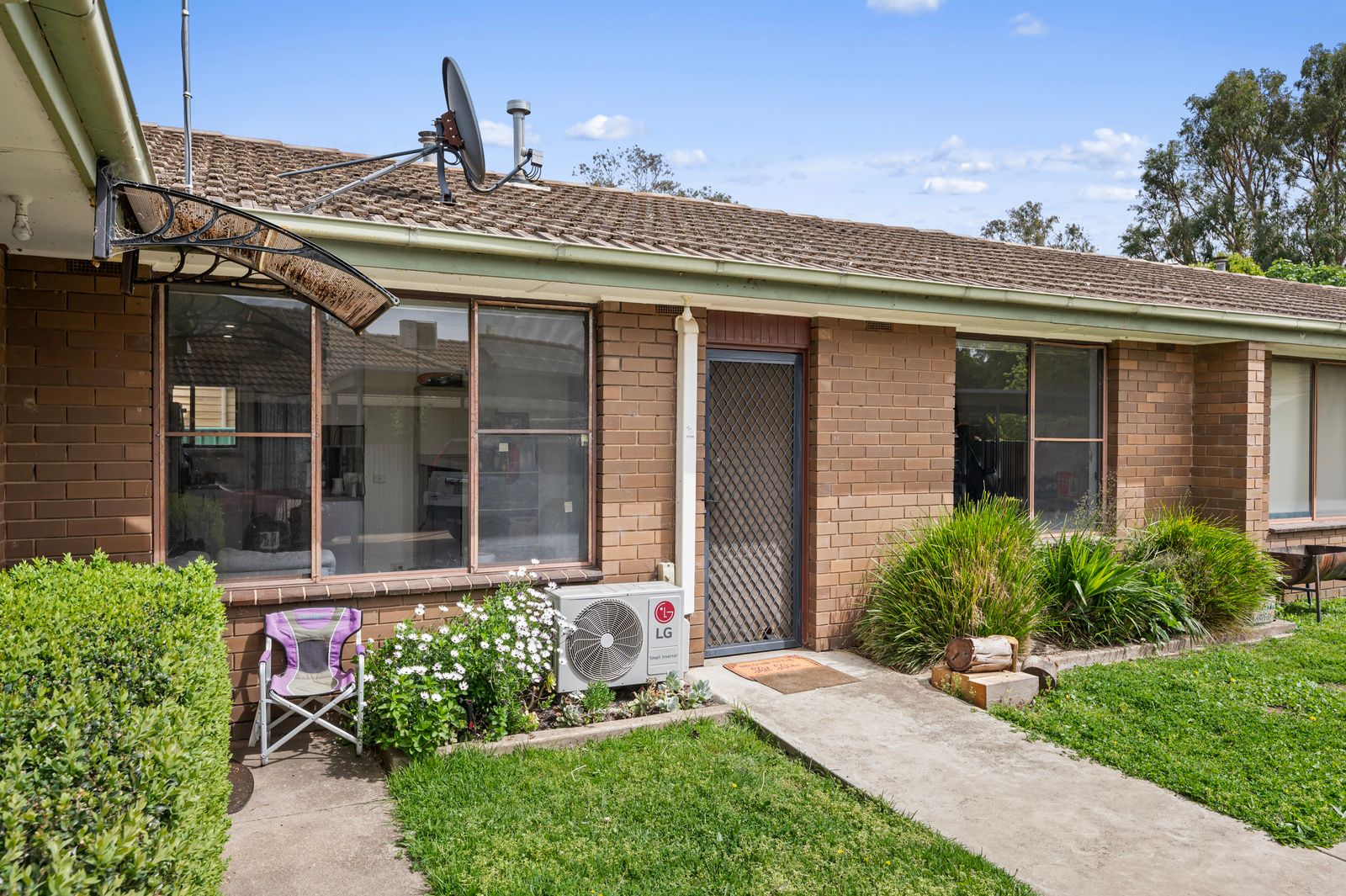 2/9 Hannah Street — photo 4 of 14