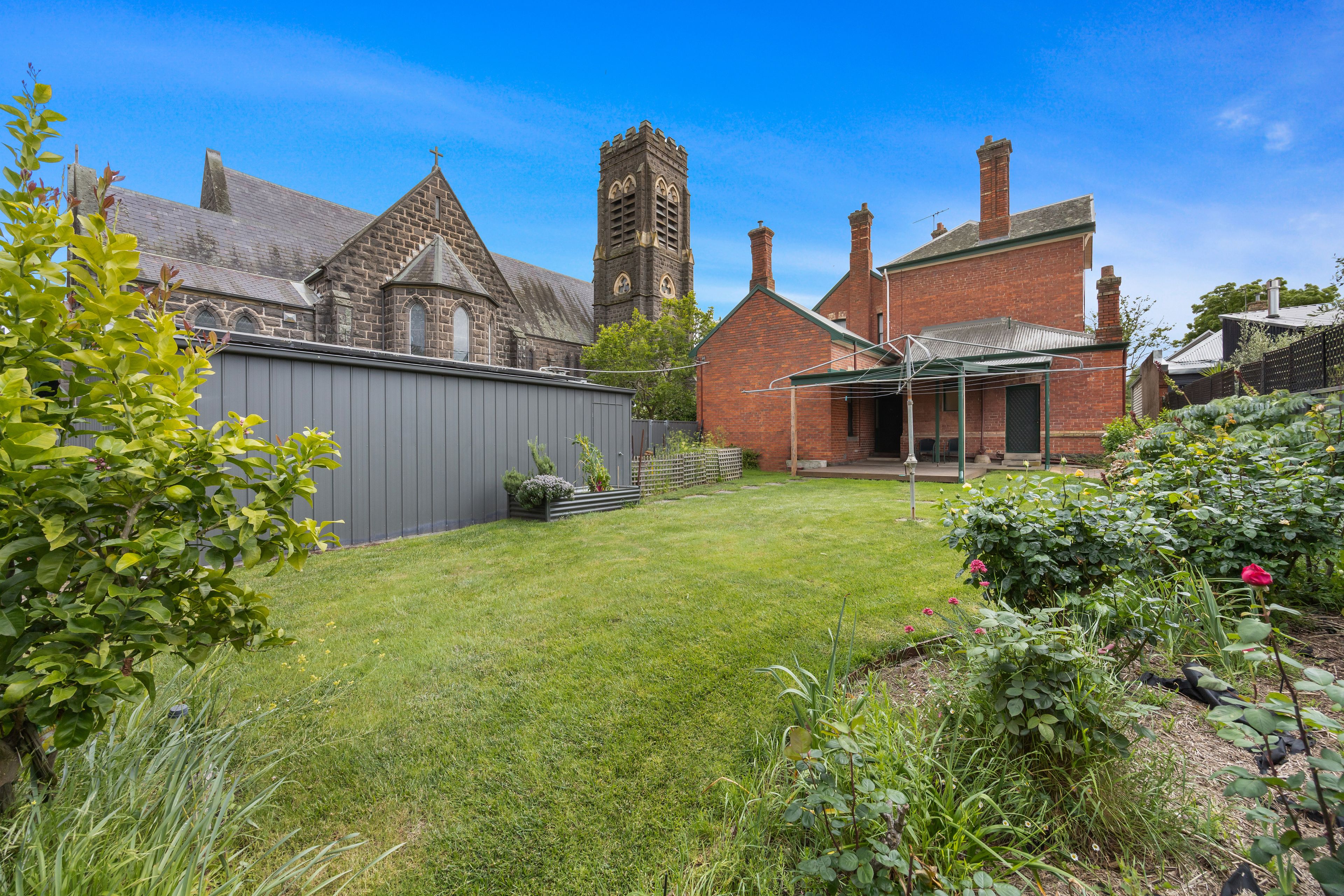 1307 Sturt Street — photo 15 of 15