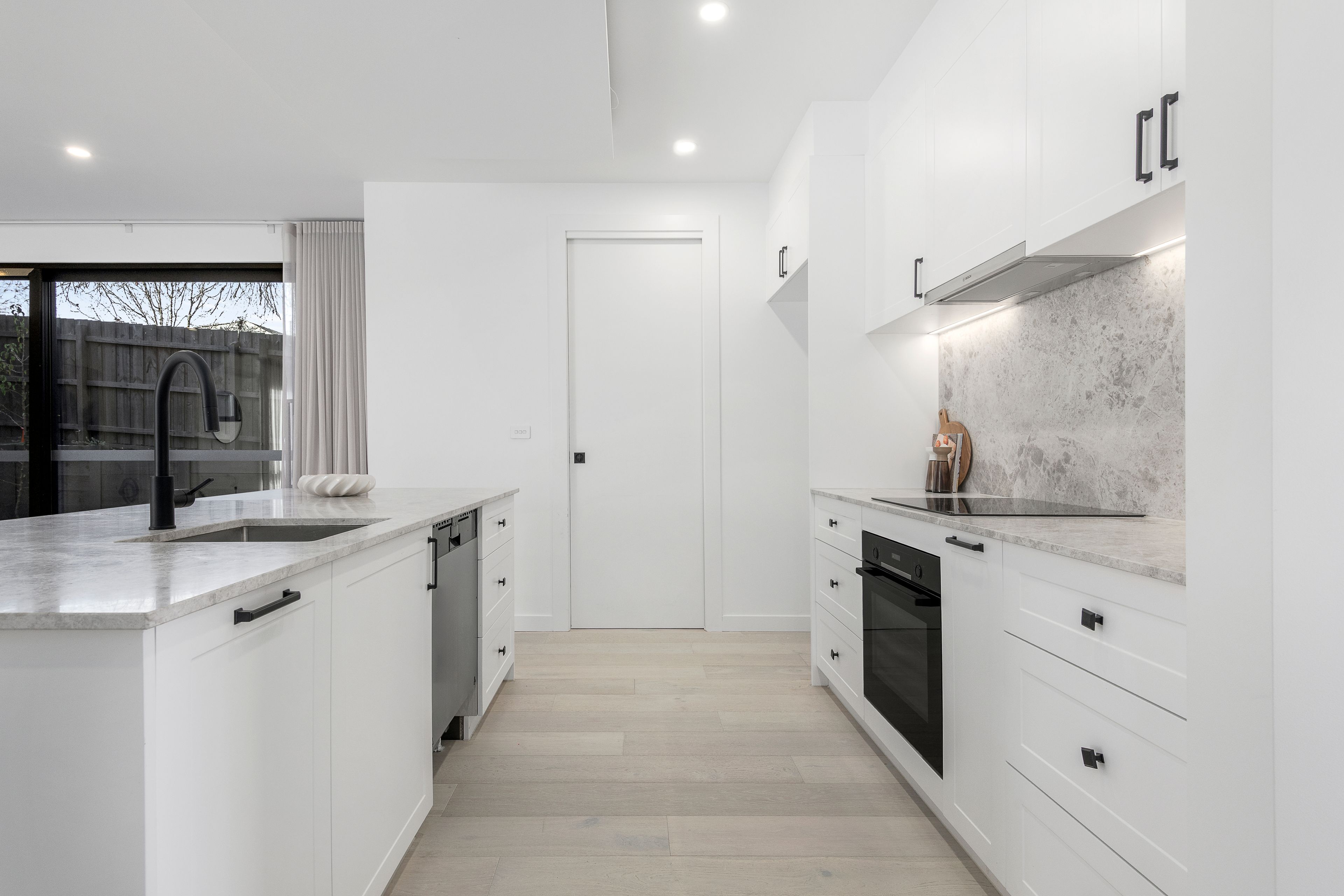 1/21 Sargent Street — photo 9 of 13