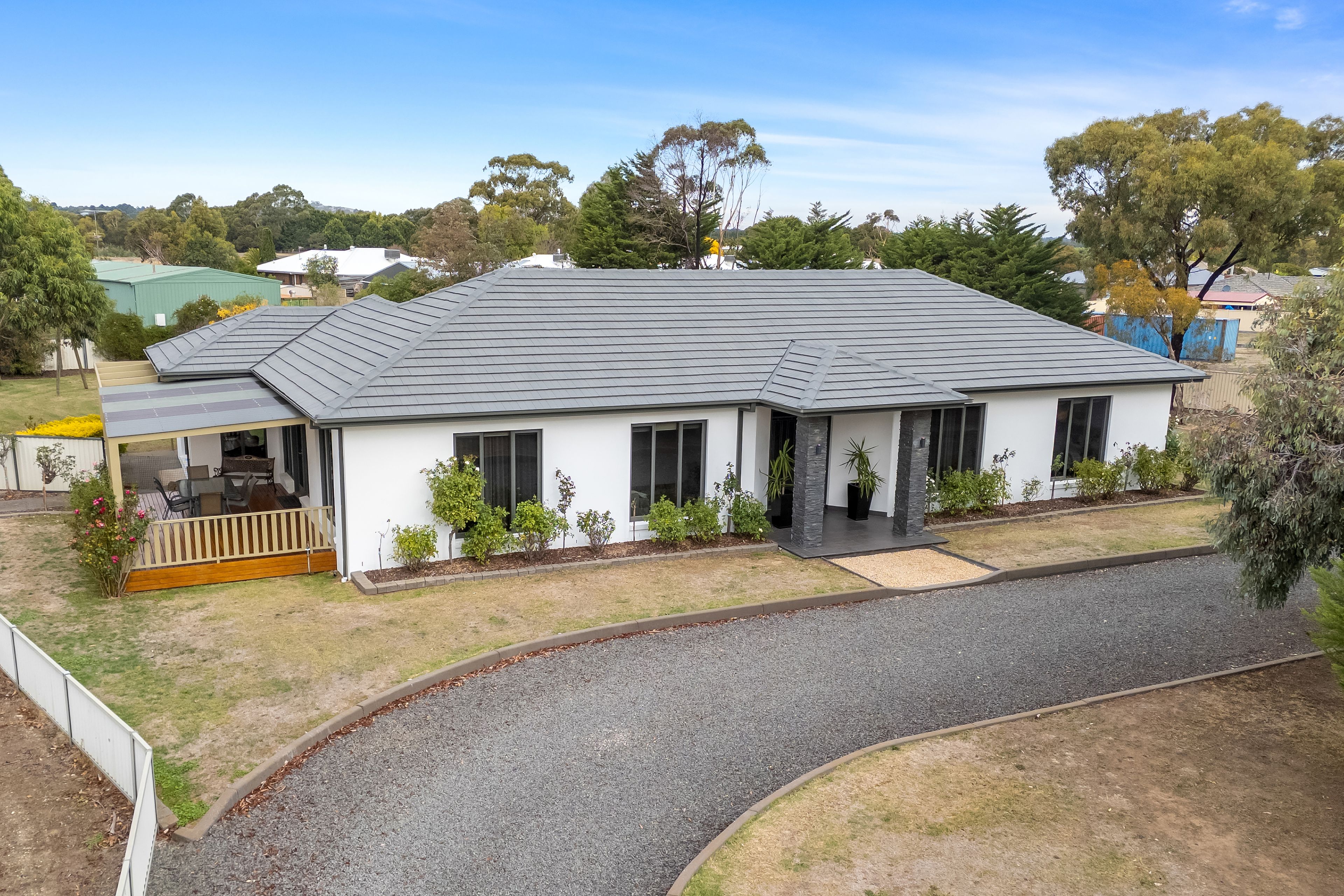 24 Raglan Street, Miners Rest, VIC 3352