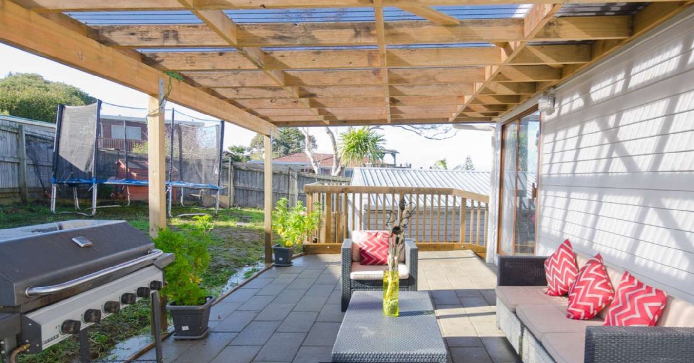 19 Crompton Road, Massey, Waitakere City