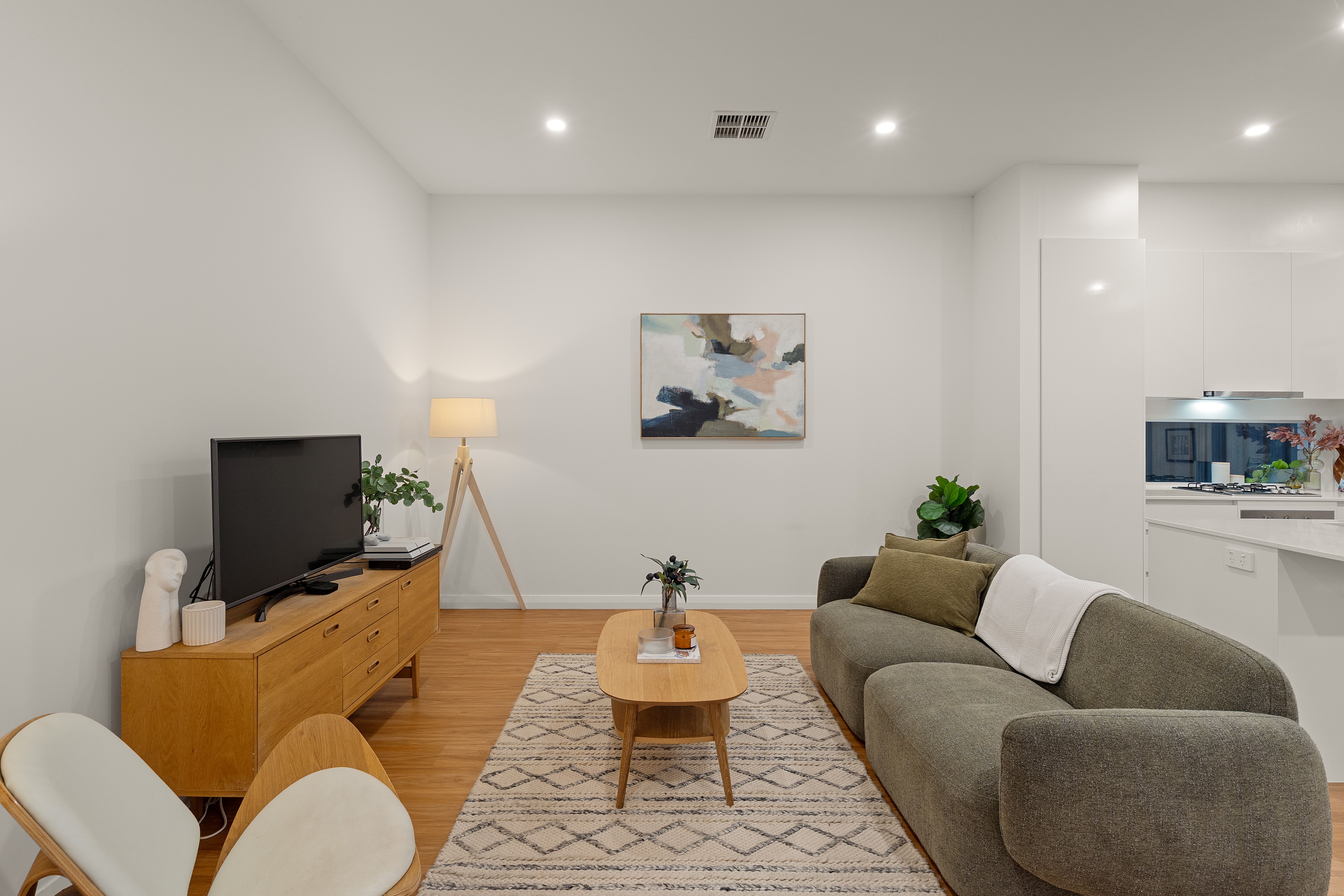 63B Gladstone Avenue — photo 3 of 20