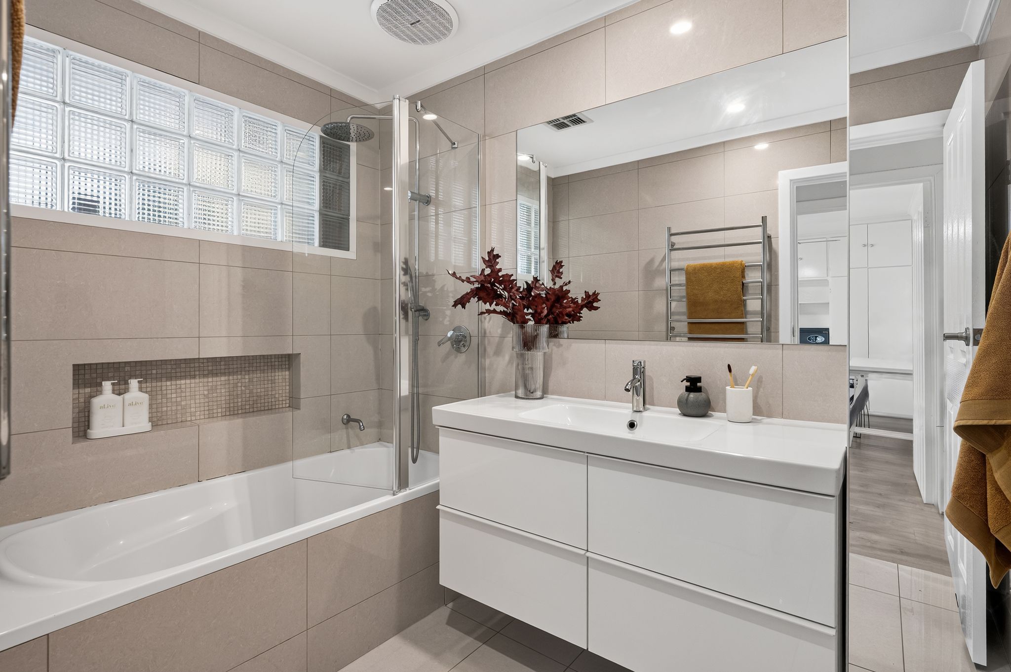 7 Keystone Avenue — photo 12 of 19