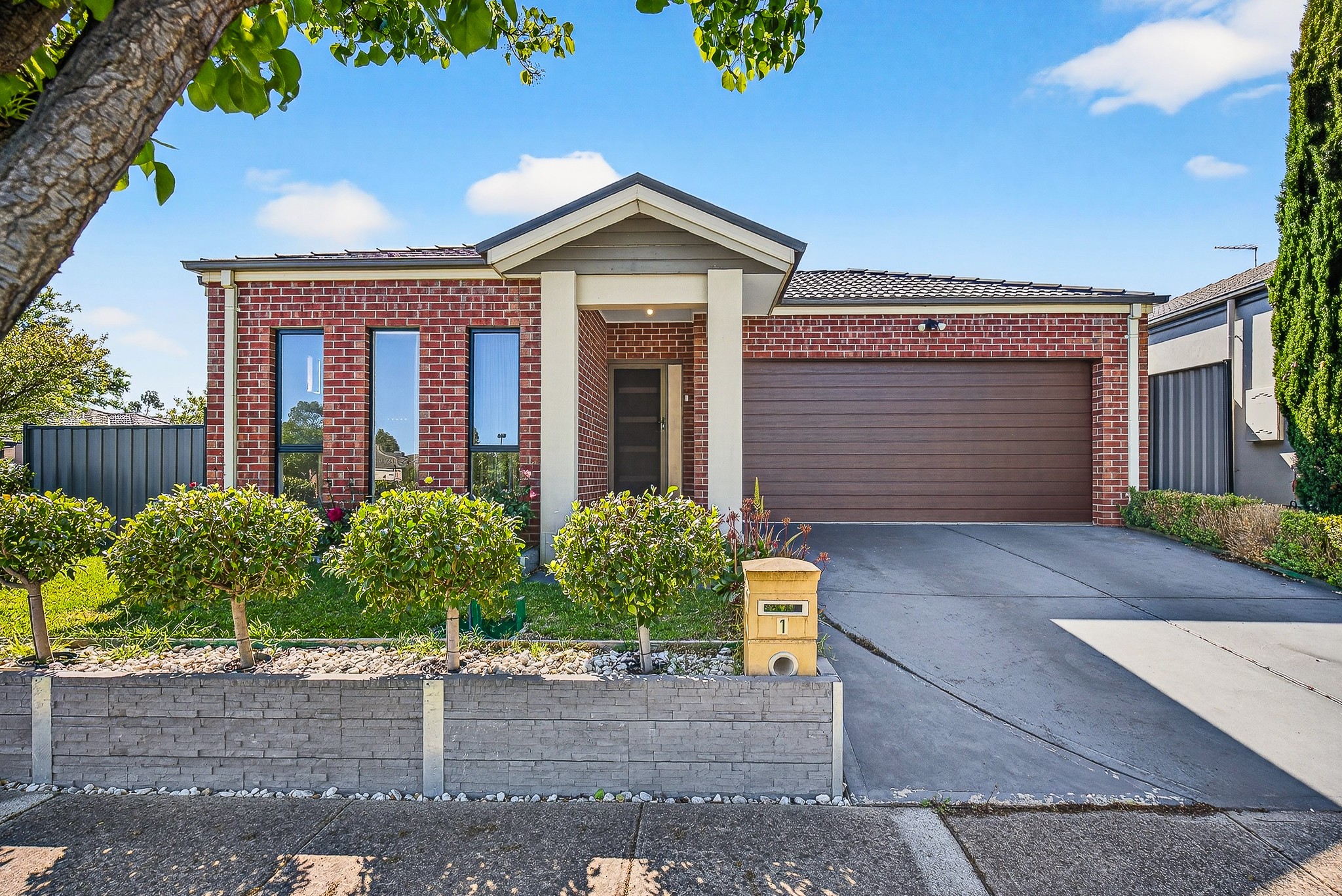 1 Cob Terrace, Clyde North, VIC 3978