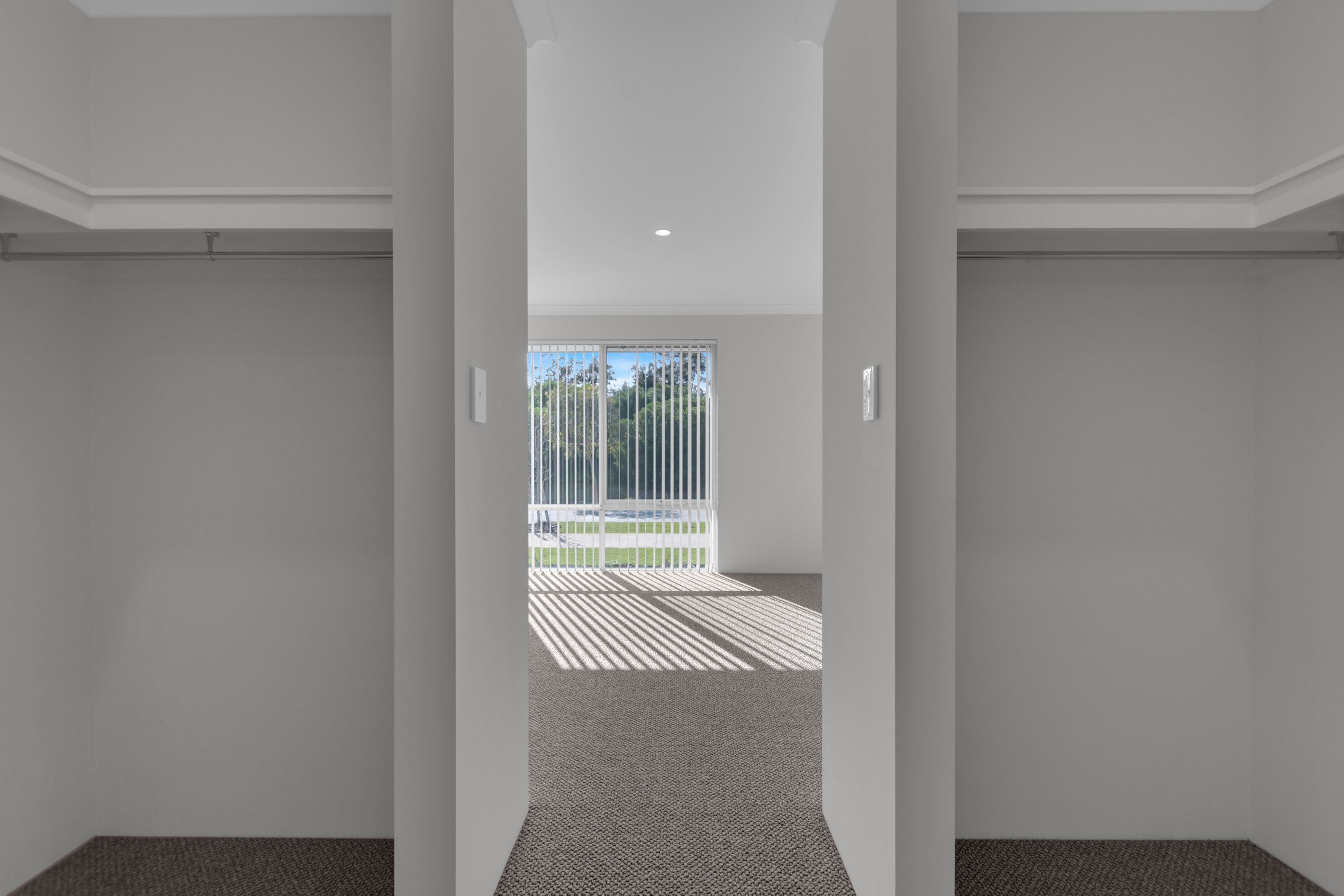 16 Sase Frontage — photo 10 of 18