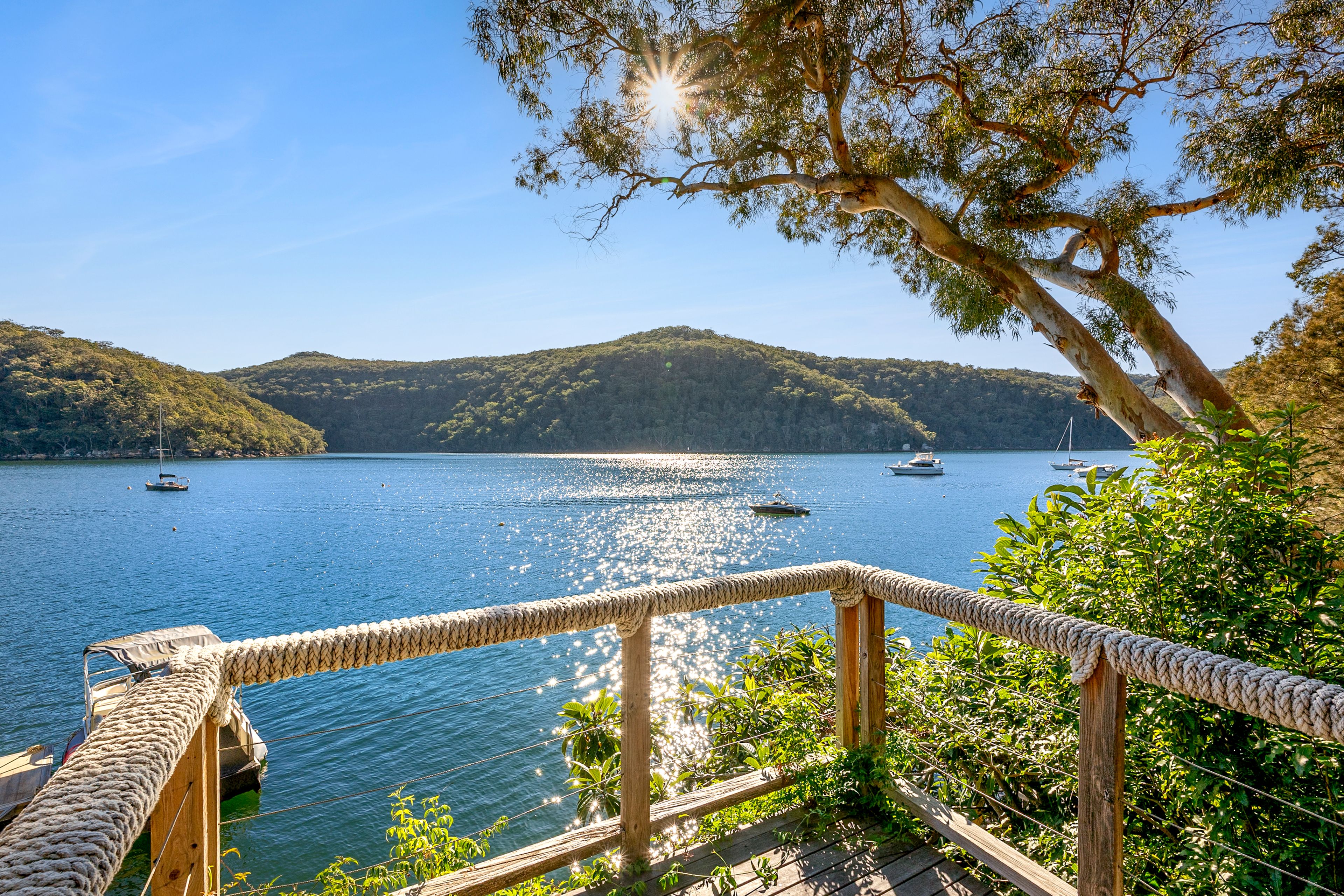 16 Cowan Drive, Cottage Point, NSW 2084