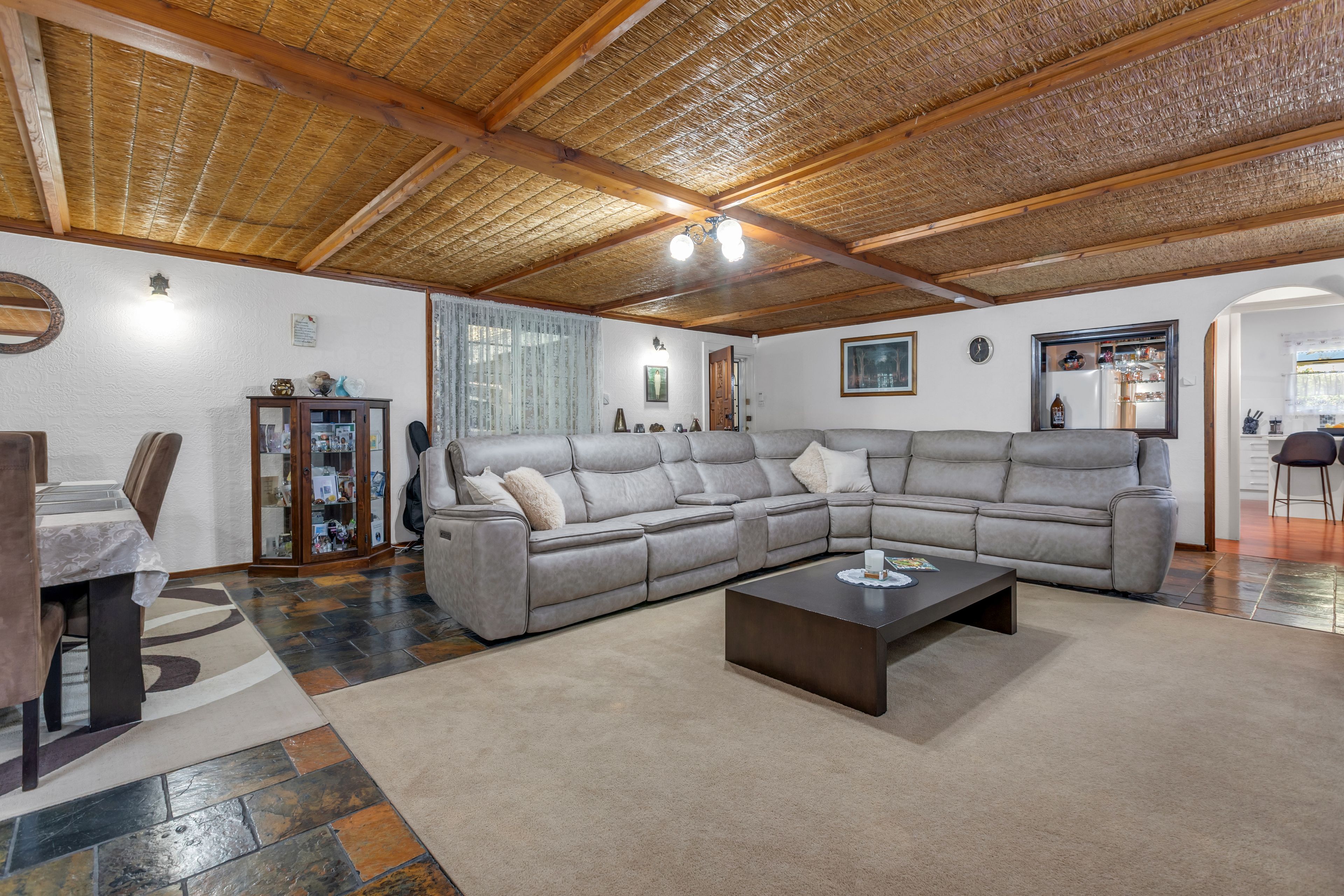 11 Montrose Avenue — photo 20 of 28