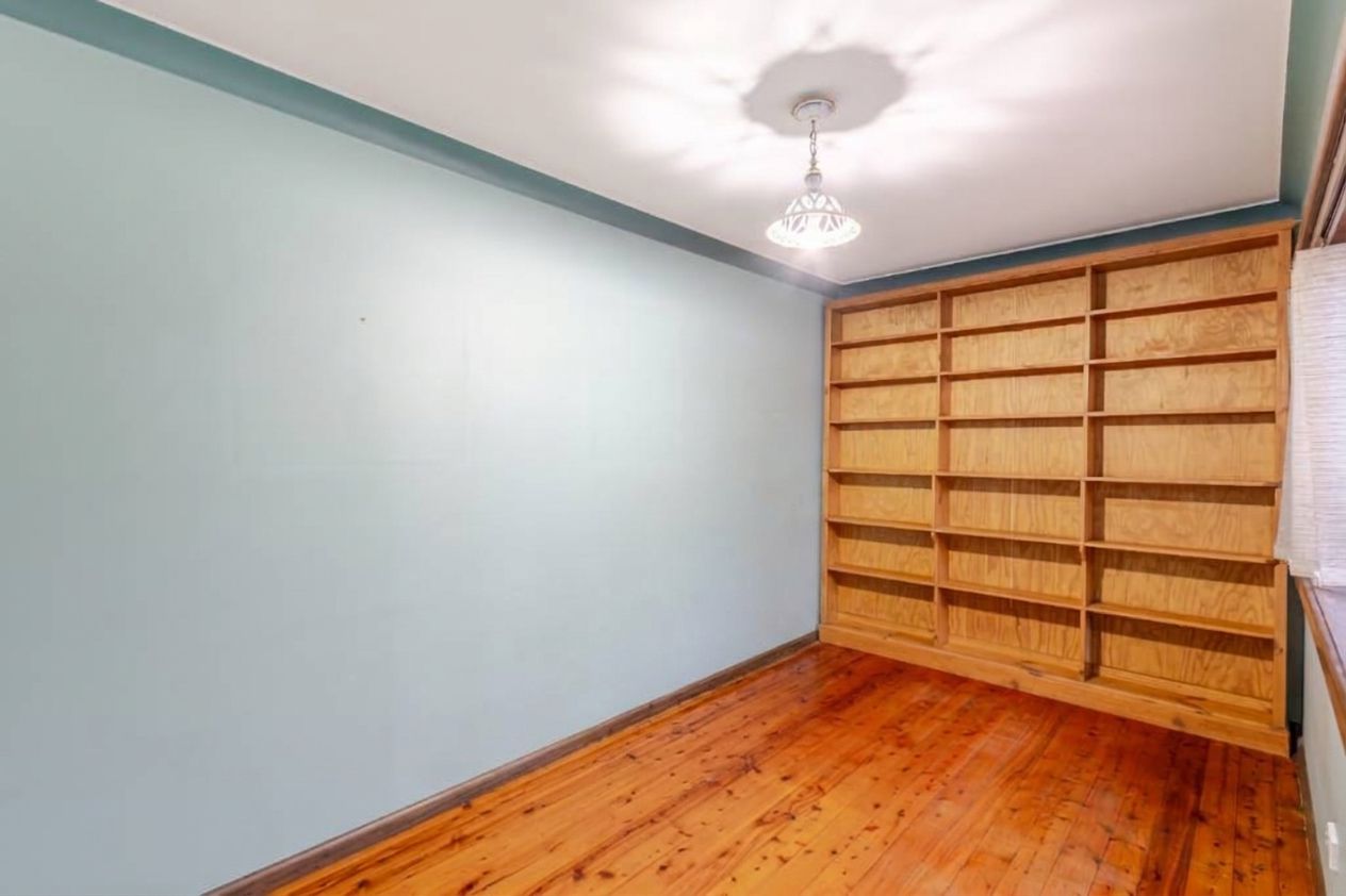 20 Farnell Road — photo 10 of 12