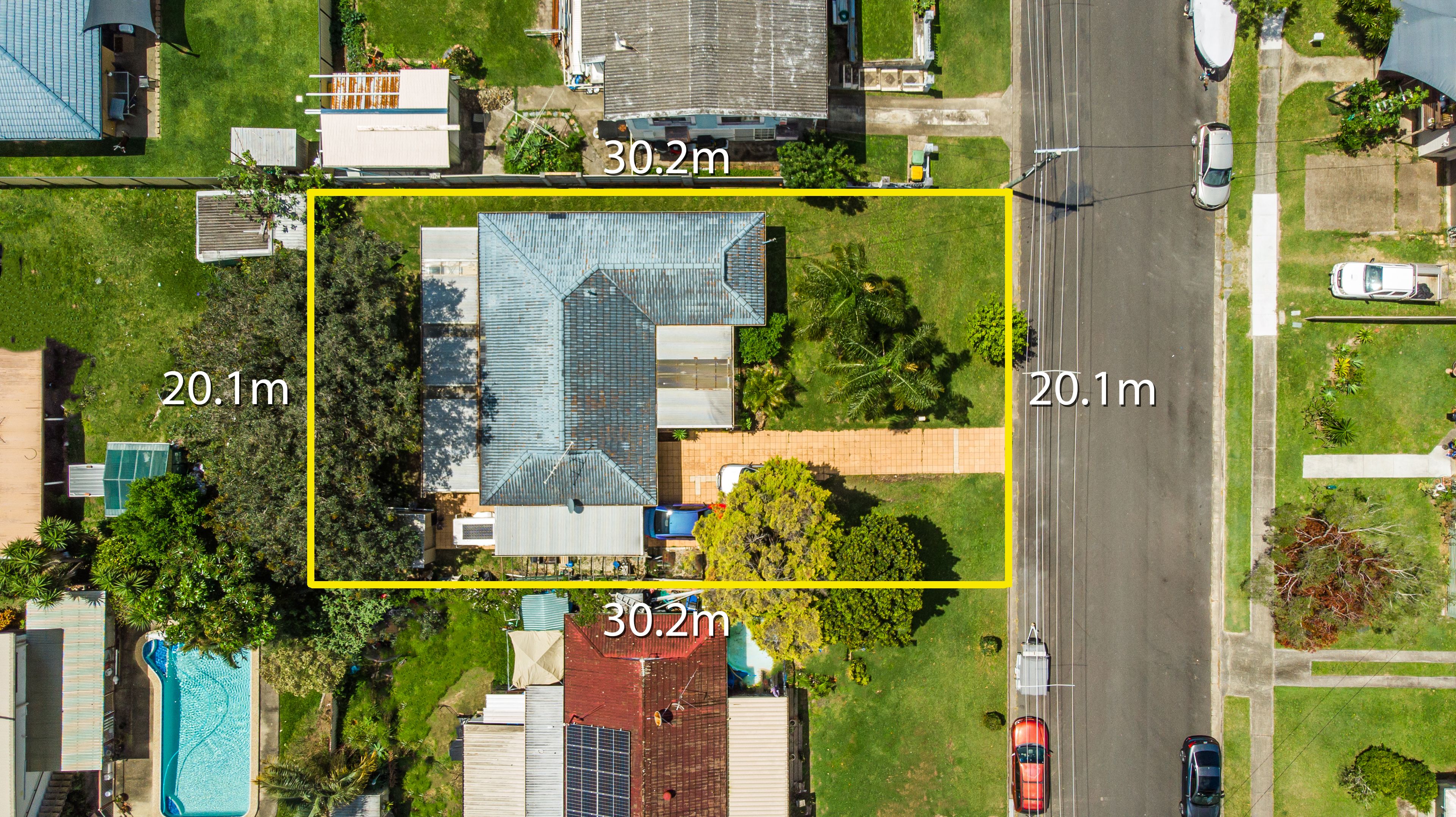 9 Woomera Crescent, Southport QLD 4215