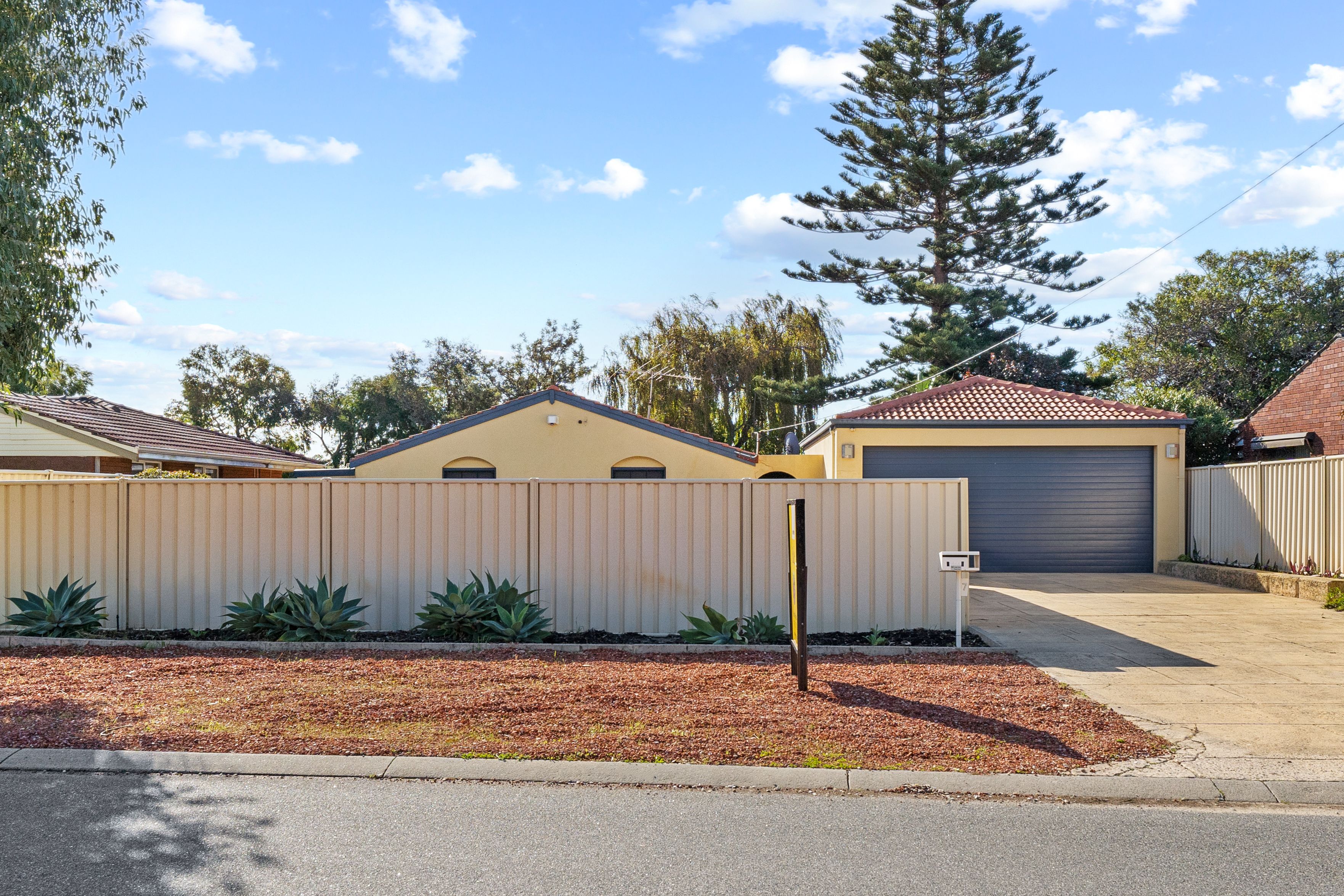 7 Kurrajong Road, Safety Bay, WA 6169